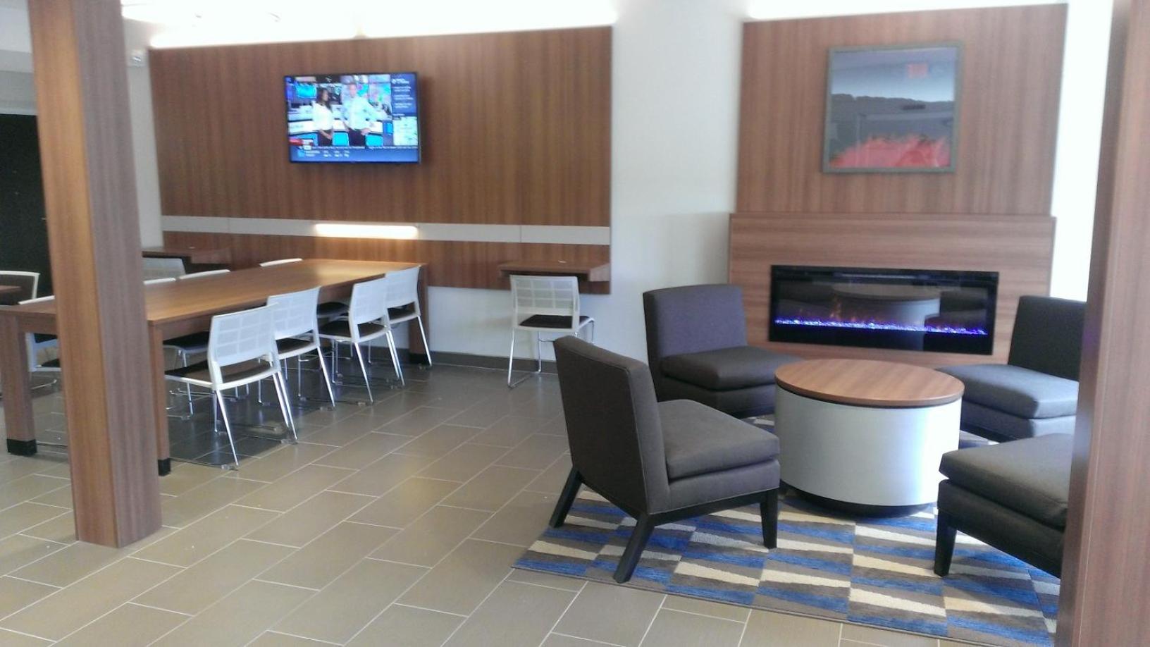 Binghamton Vacations - Microtel Inn  Suites by Wyndham Binghamton - Property Image 3