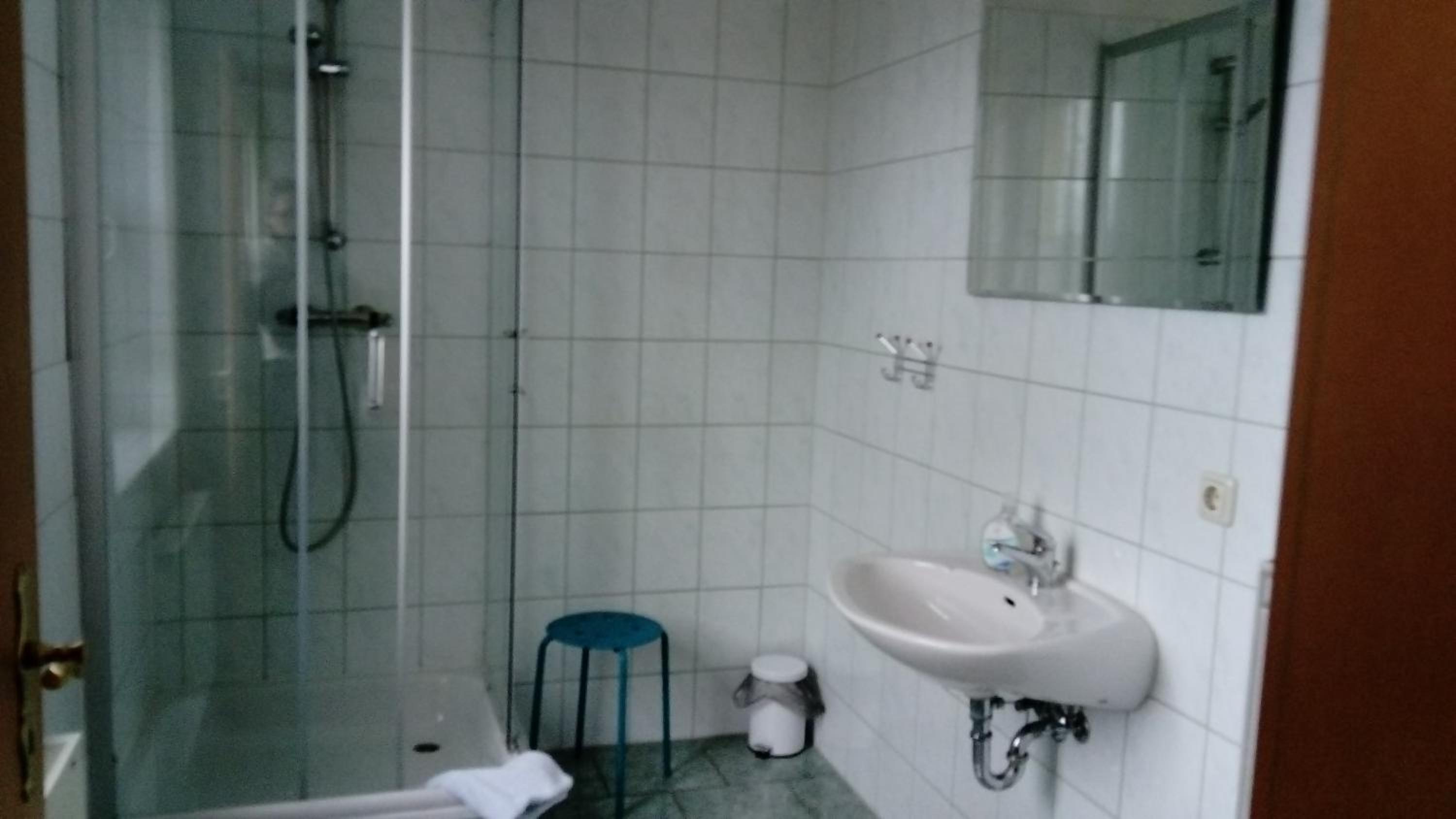 Photo 33