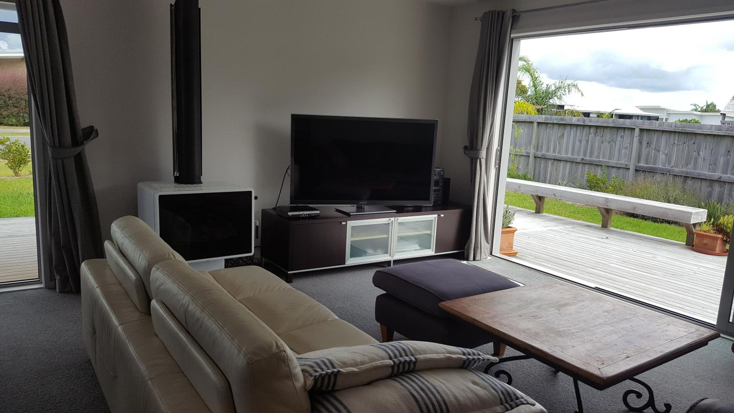 Cosy Mangawhai House view 4