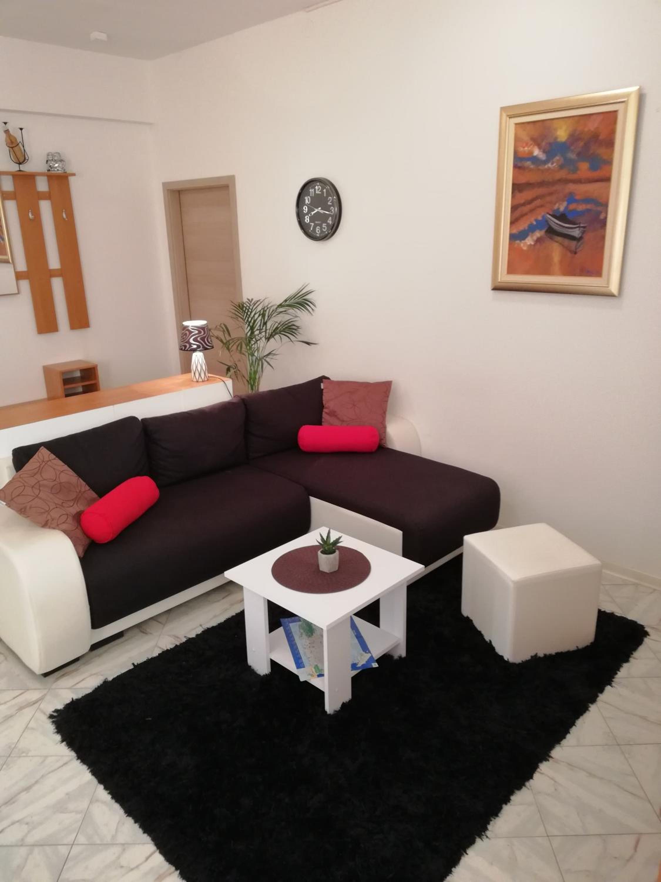 Apartment GSK Split view 5