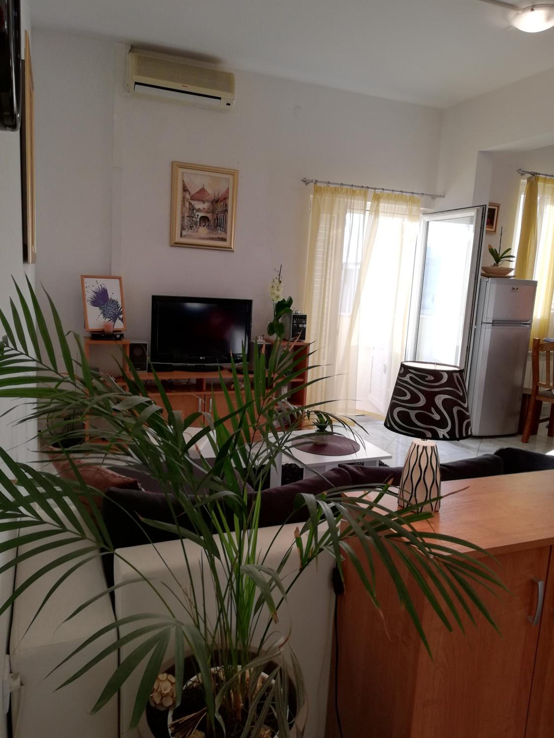 Apartment GSK Split view 4