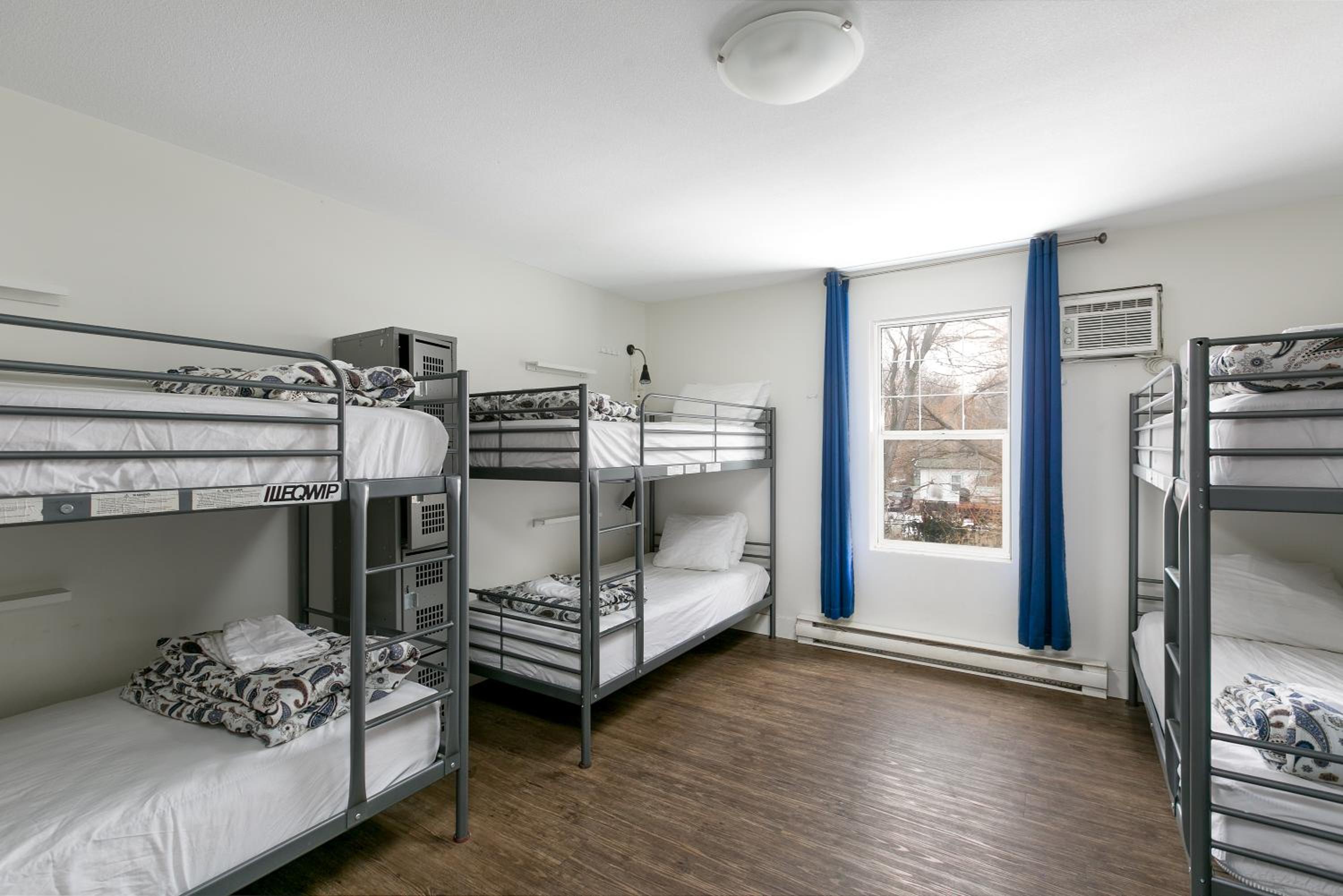 HI Kelowna Hostel