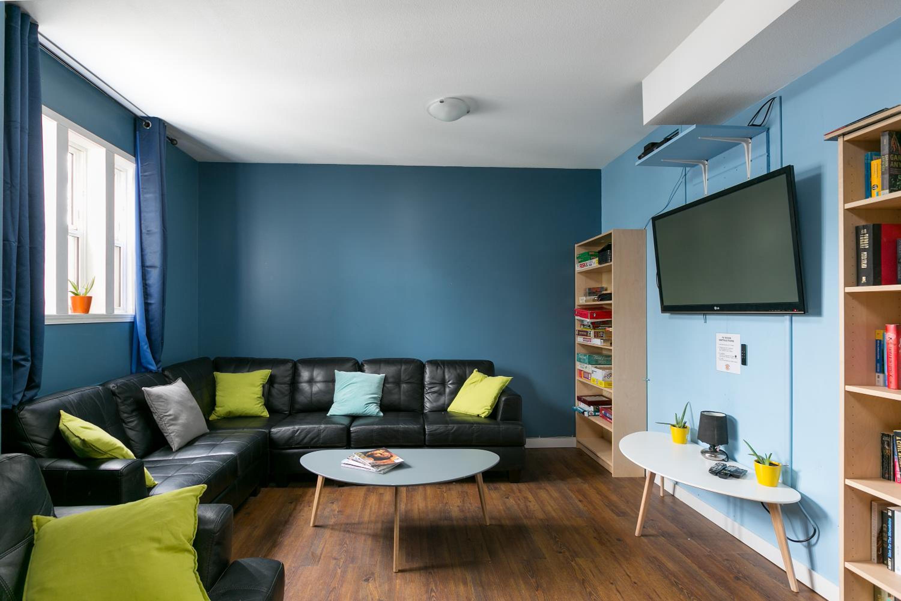 HI Kelowna Hostel