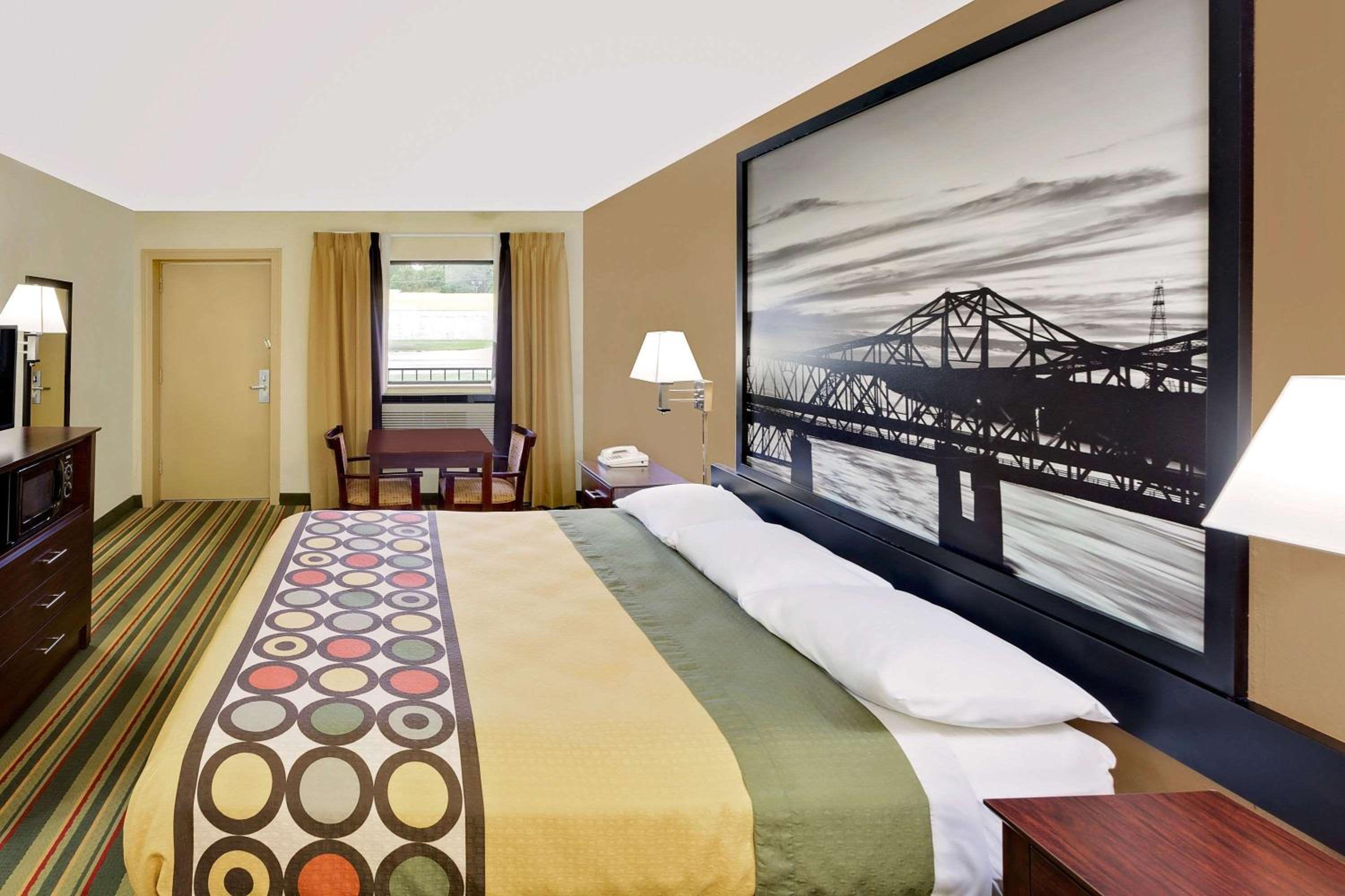 Laurel Vacations - Super 8 by Wyndham Laurel - Property Image 21