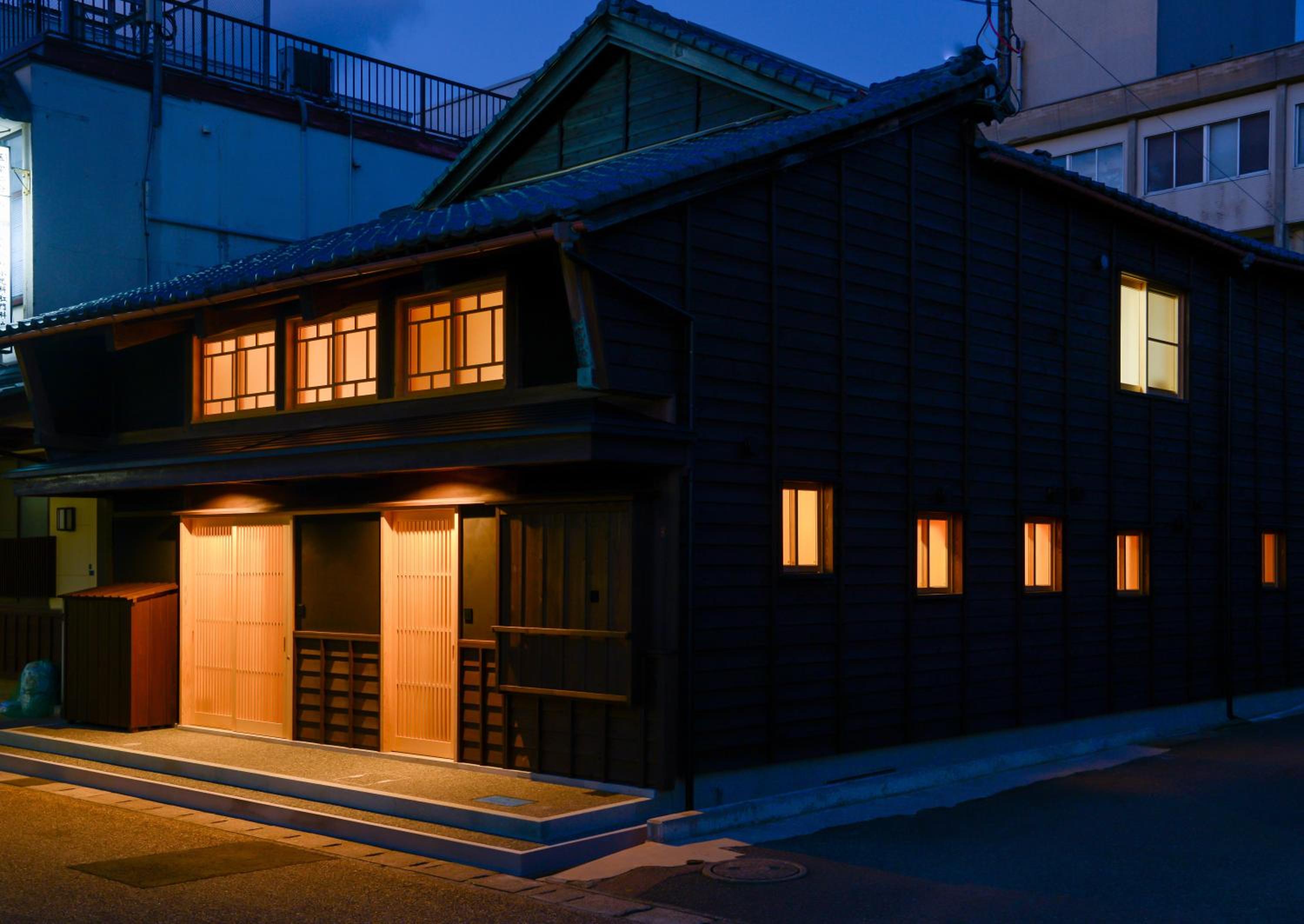 Tsumesyo Mikuni view 2