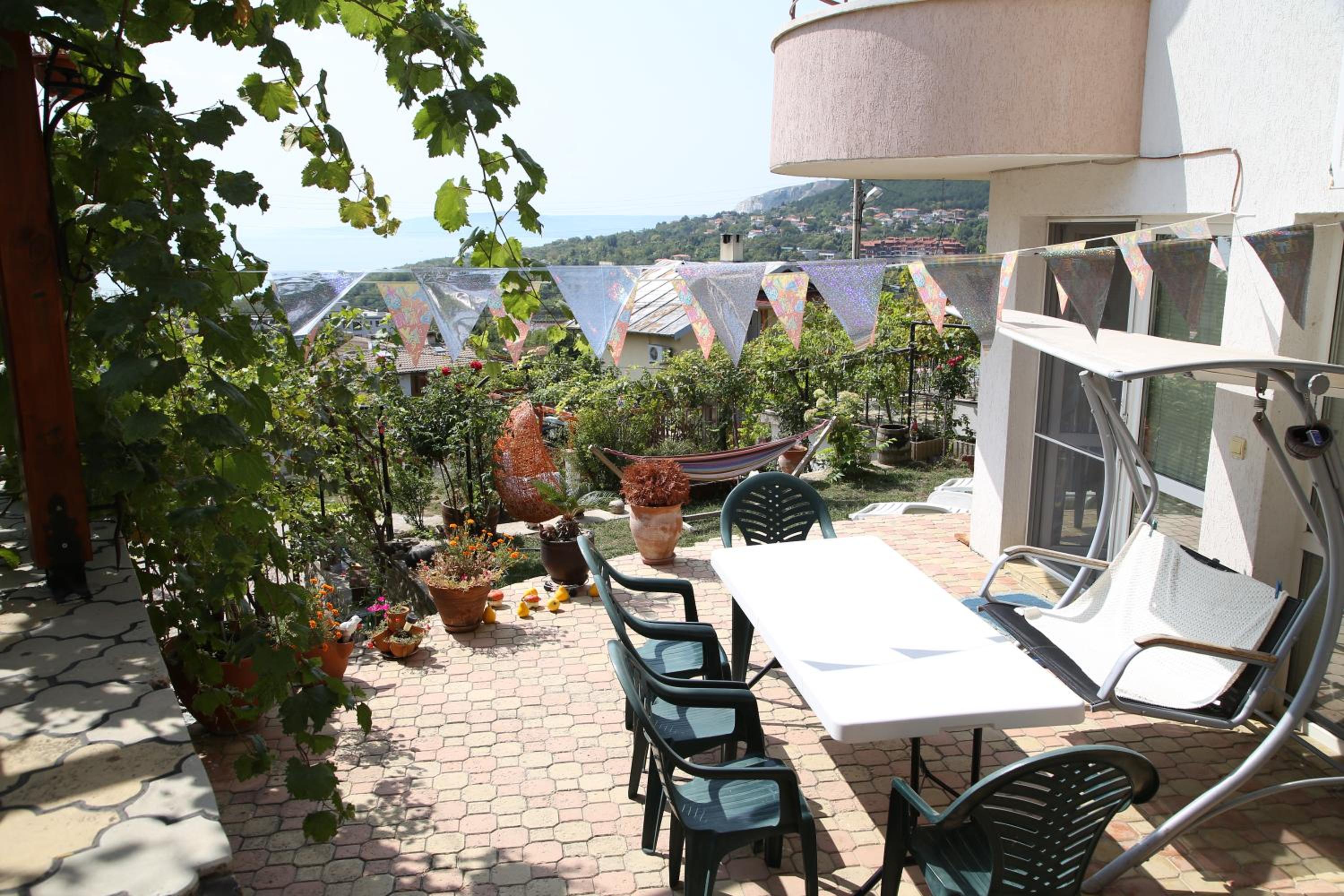 Popov Guest House