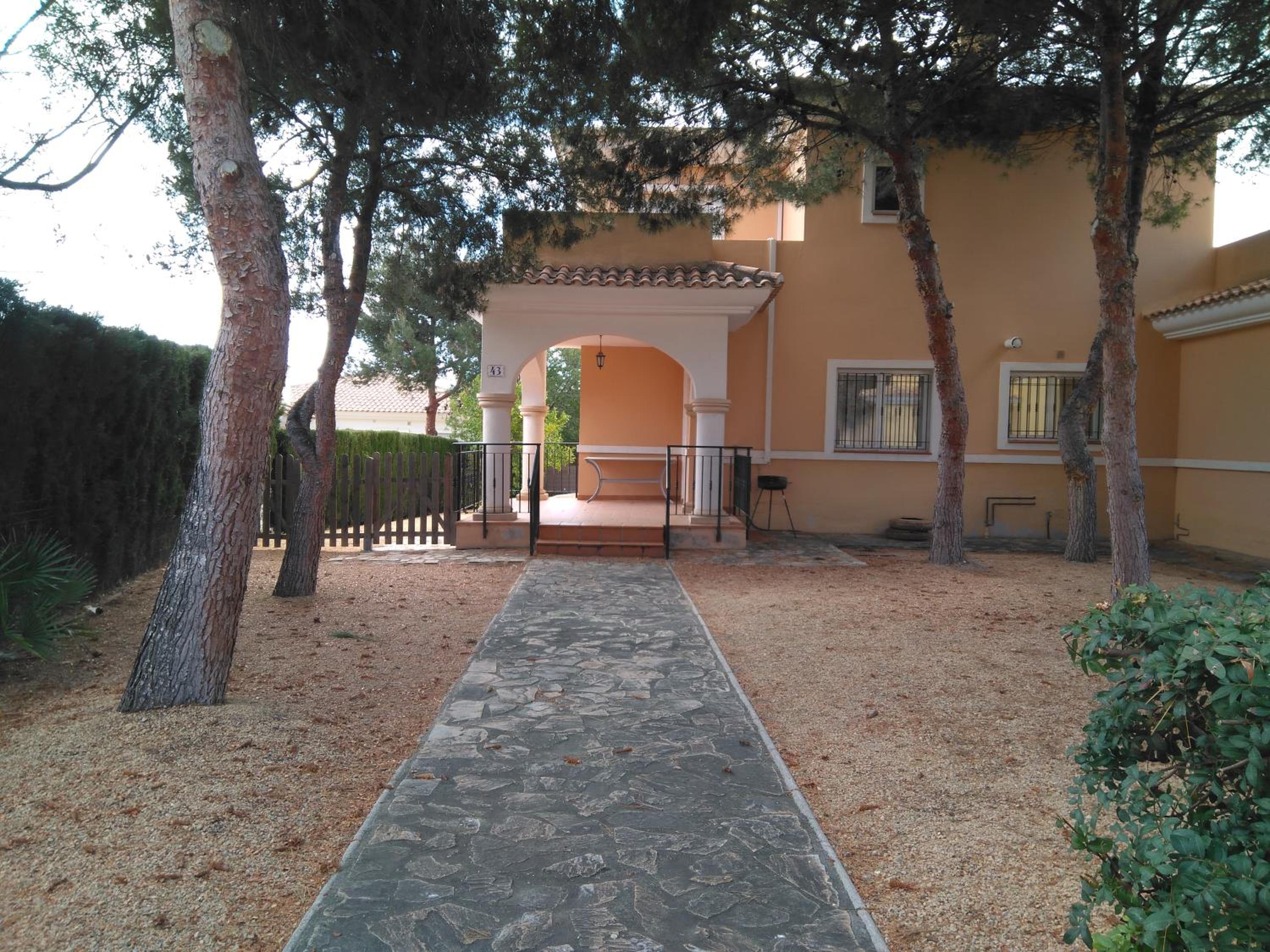 Hotel Los Naranjos - Image 1