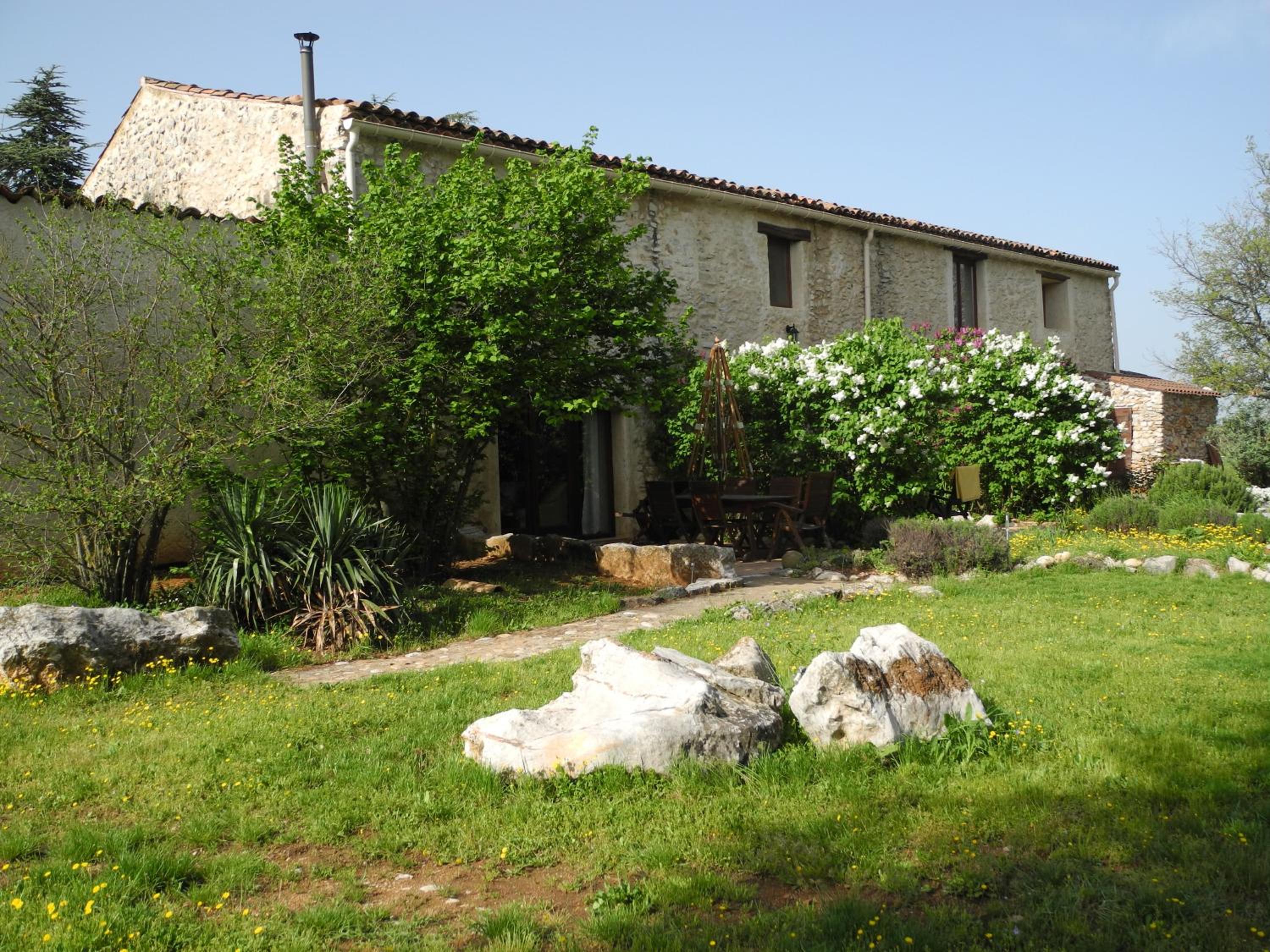 Photo 6