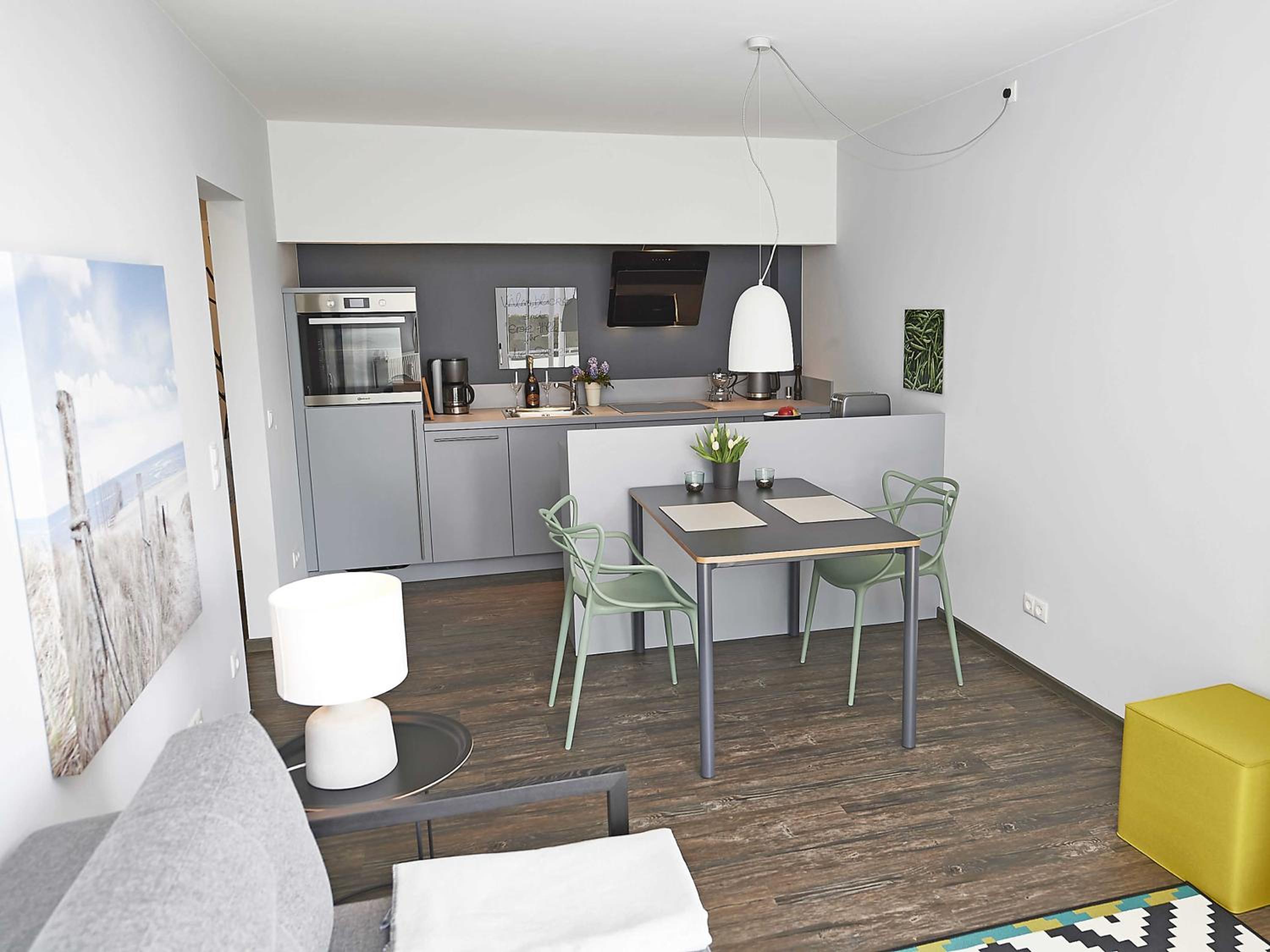 Villa Vilmblick - Wohnung 07 mit Terrasse und Boddenblick