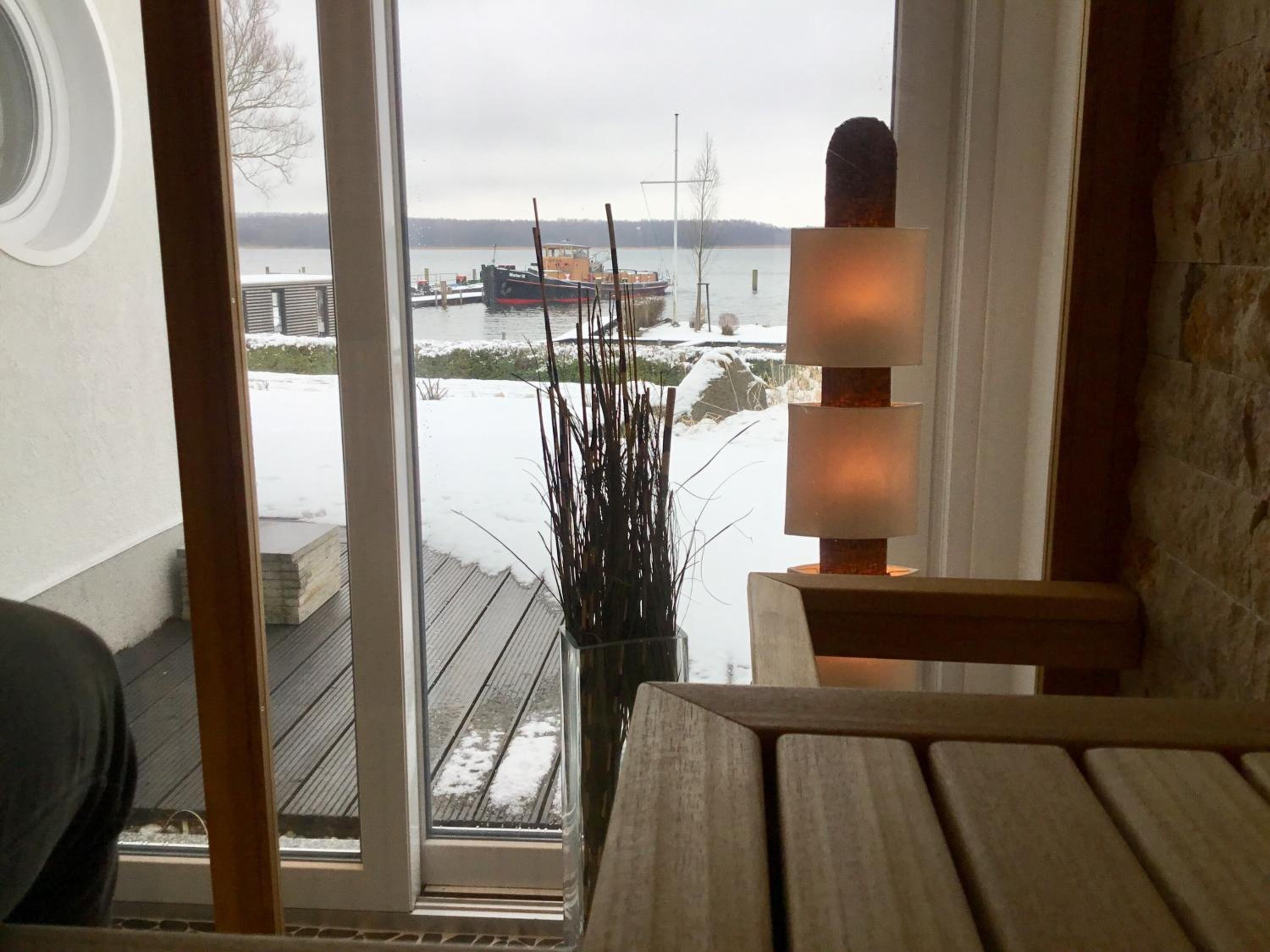 Fischerhus mit Boot,Sauna und Kamin je Seite