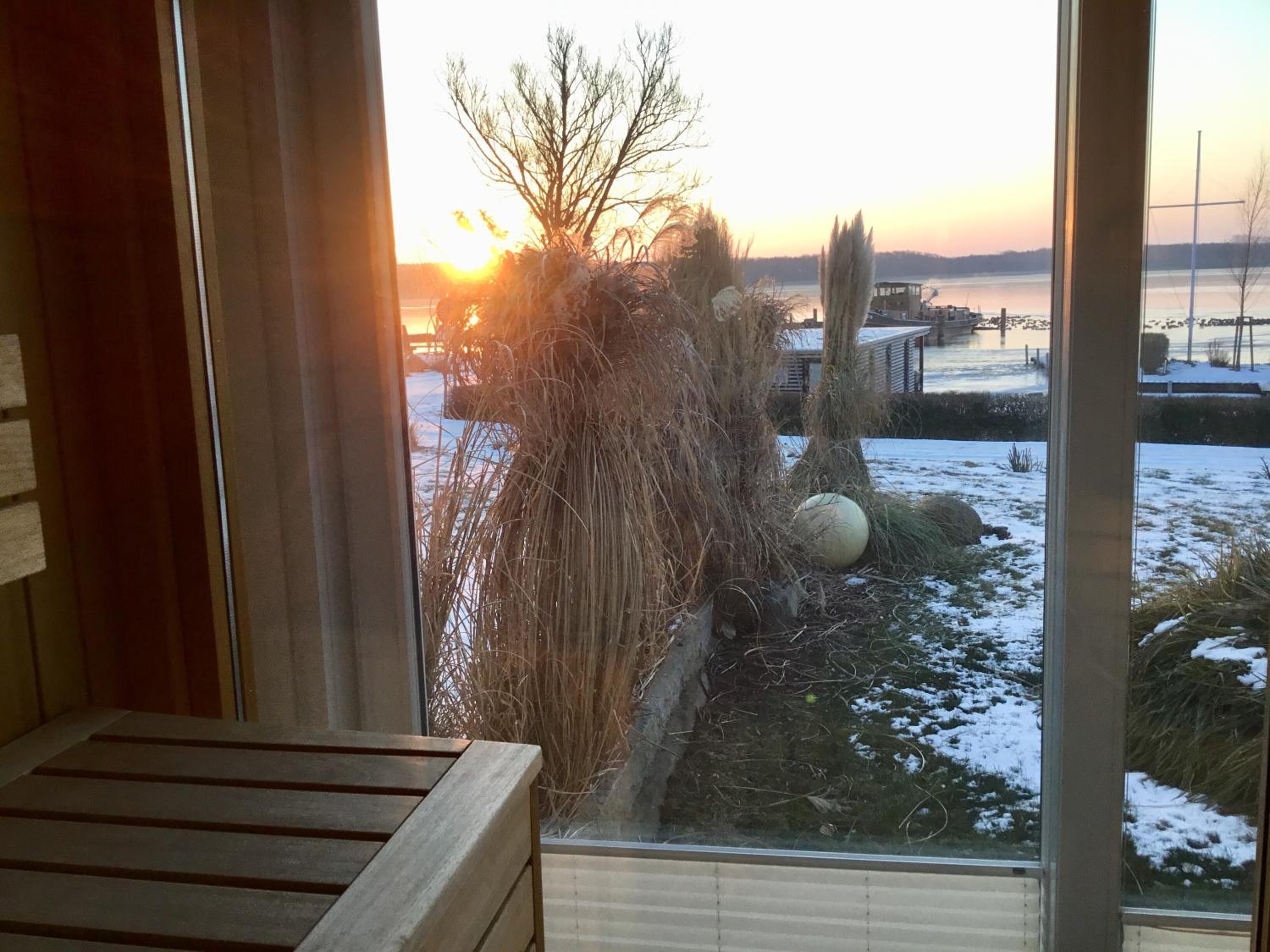 Fischerhus mit Boot,Sauna und Kamin je Seite