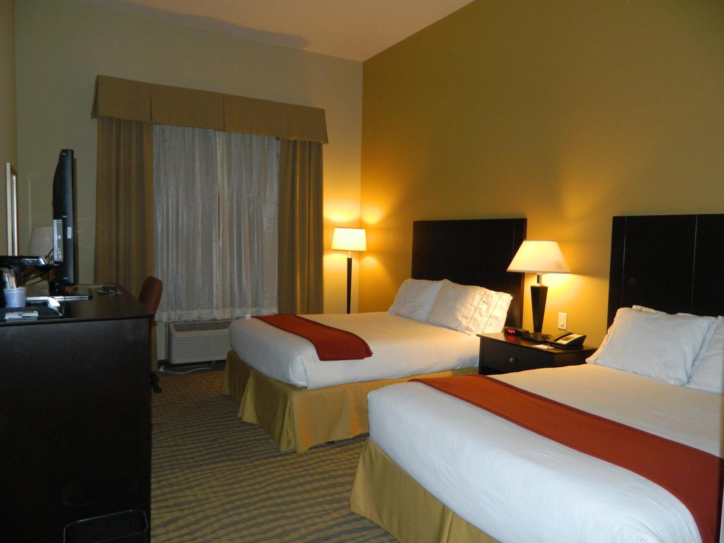 Gallup Vacations - Holiday Inn Express  Suites Gallup East, an IHG Hotel - Property Image 3