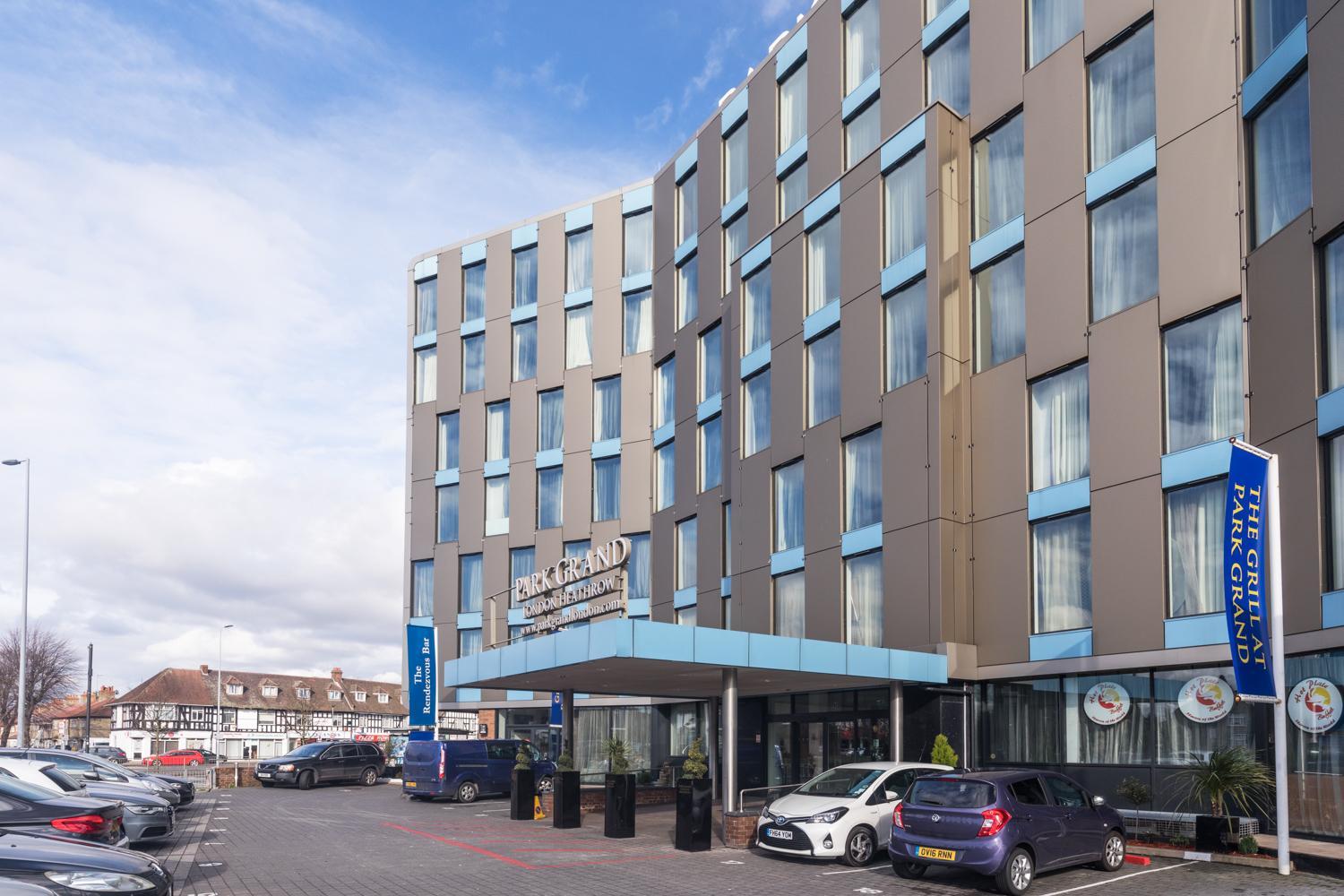 Hounslow Vacations - Park Grand Heathrow - Property Image 3