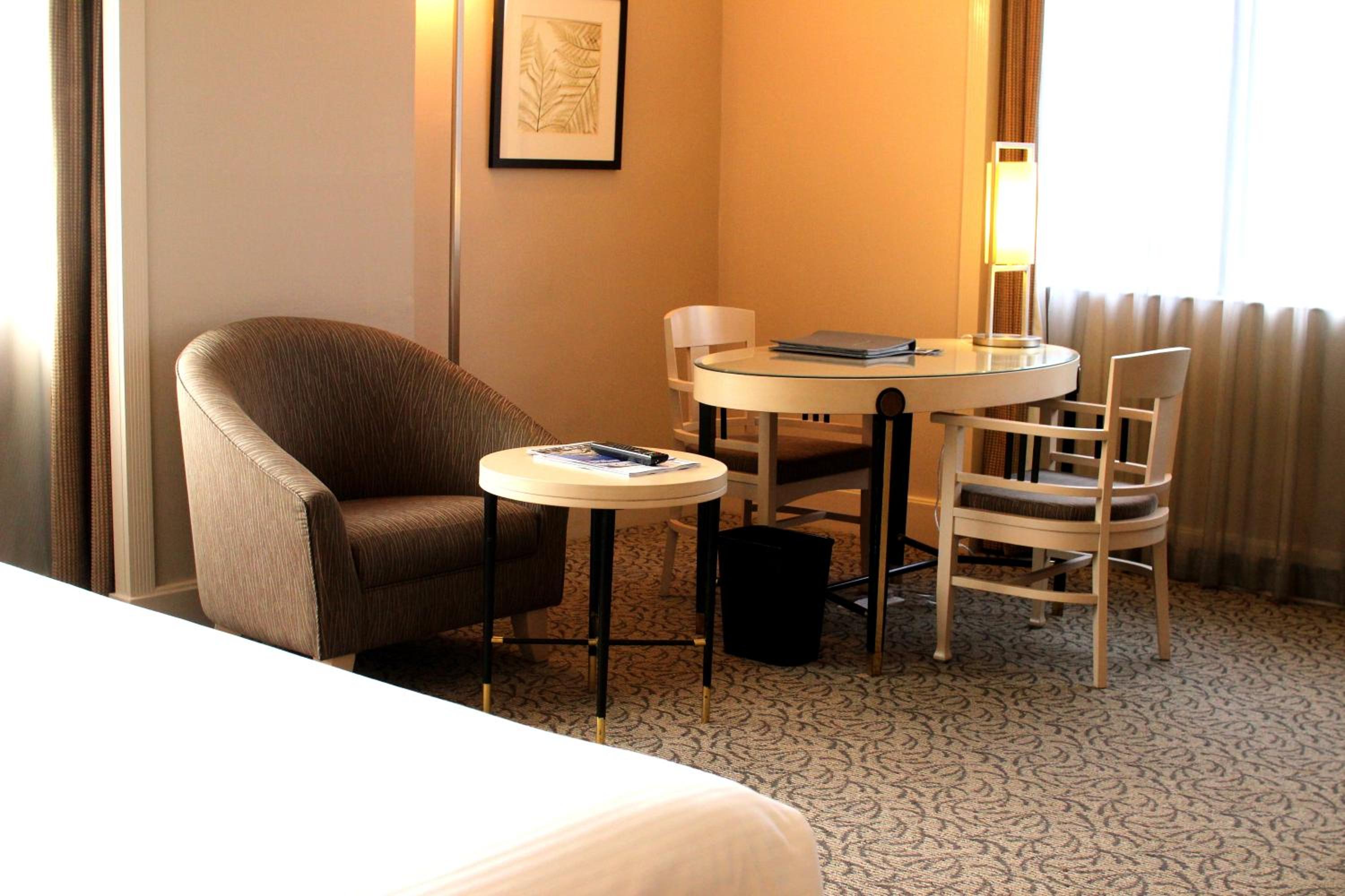 York Hotel 7