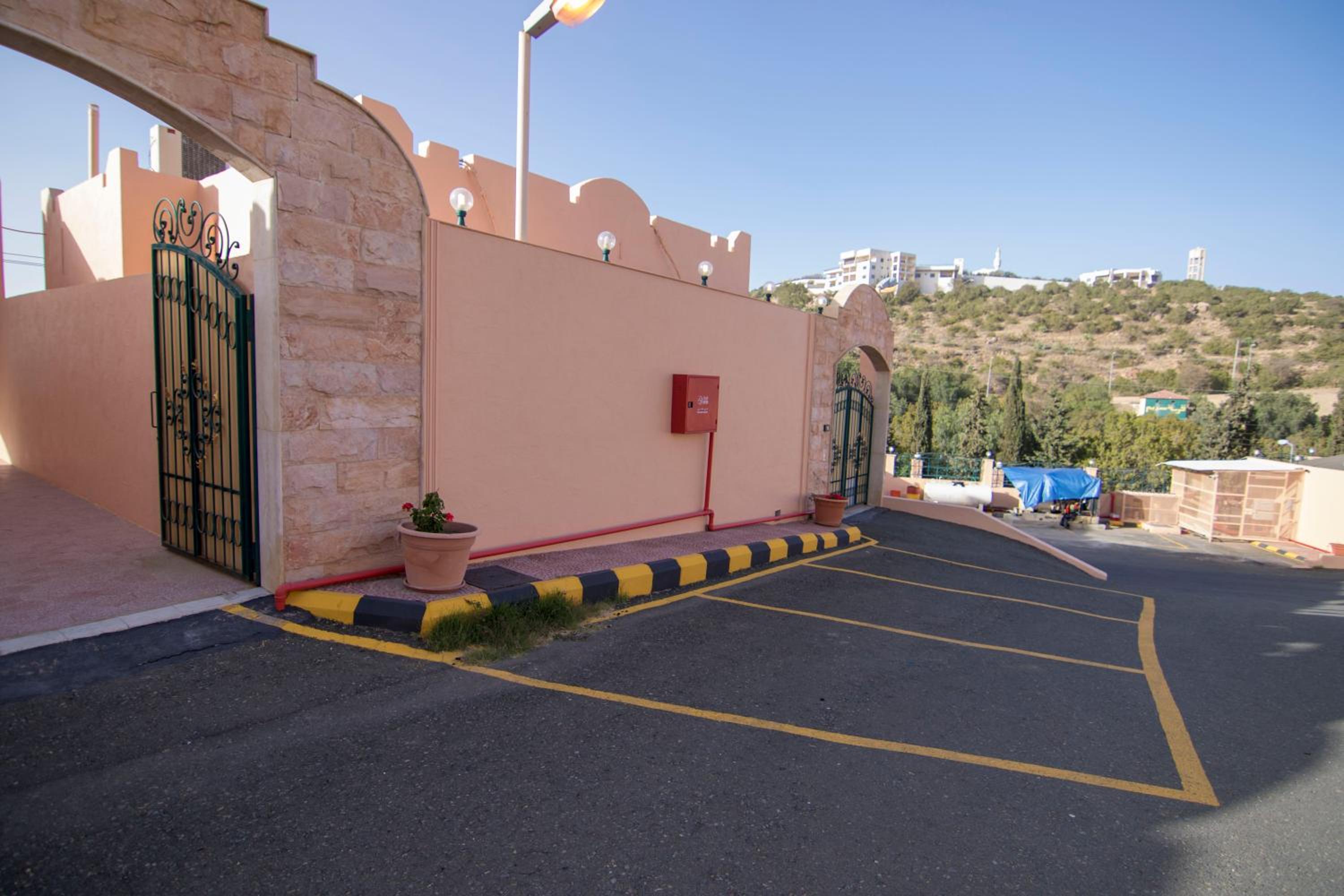 Sadeem Village & Chalet