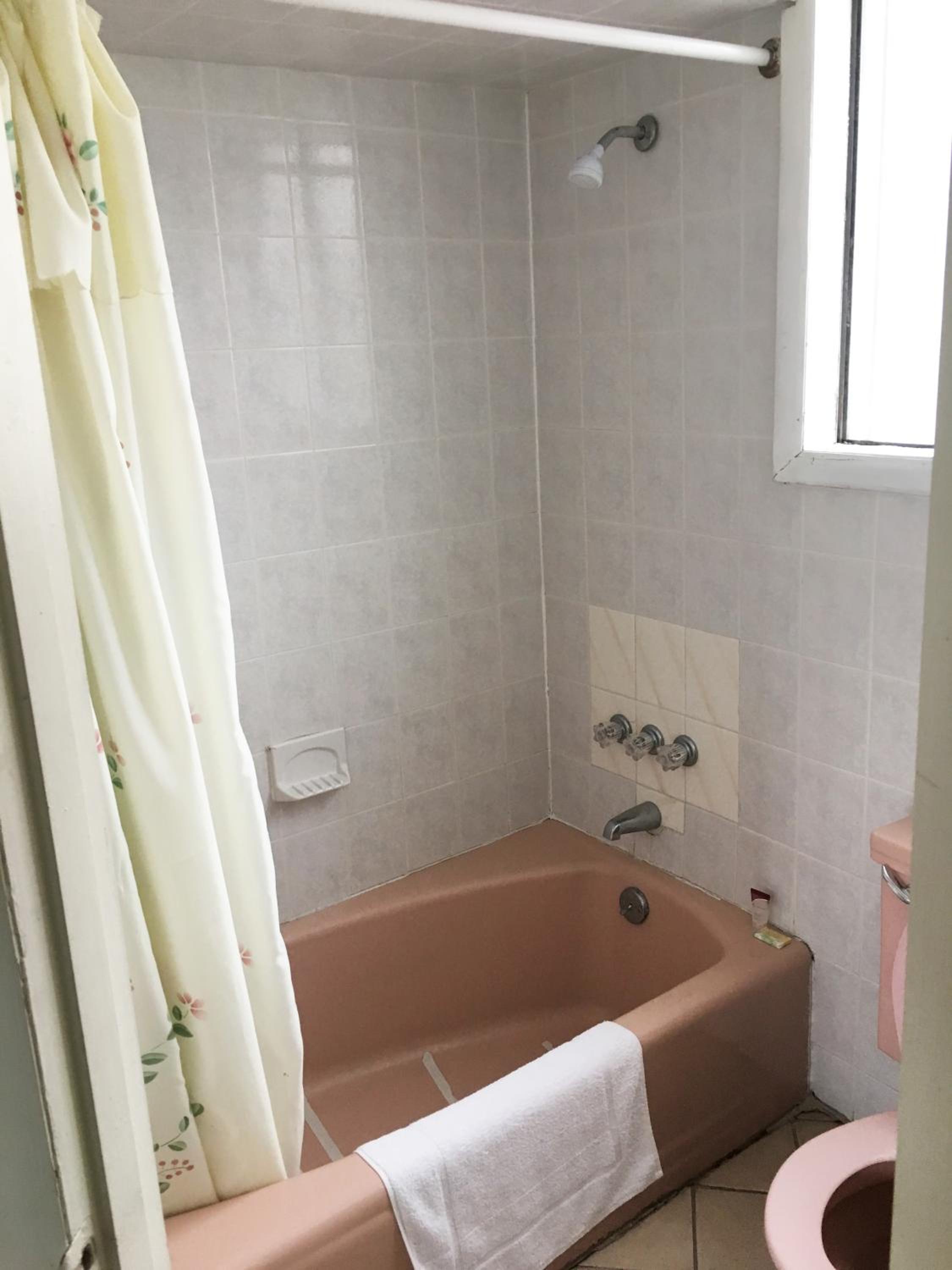Village Motel - Property Image 2