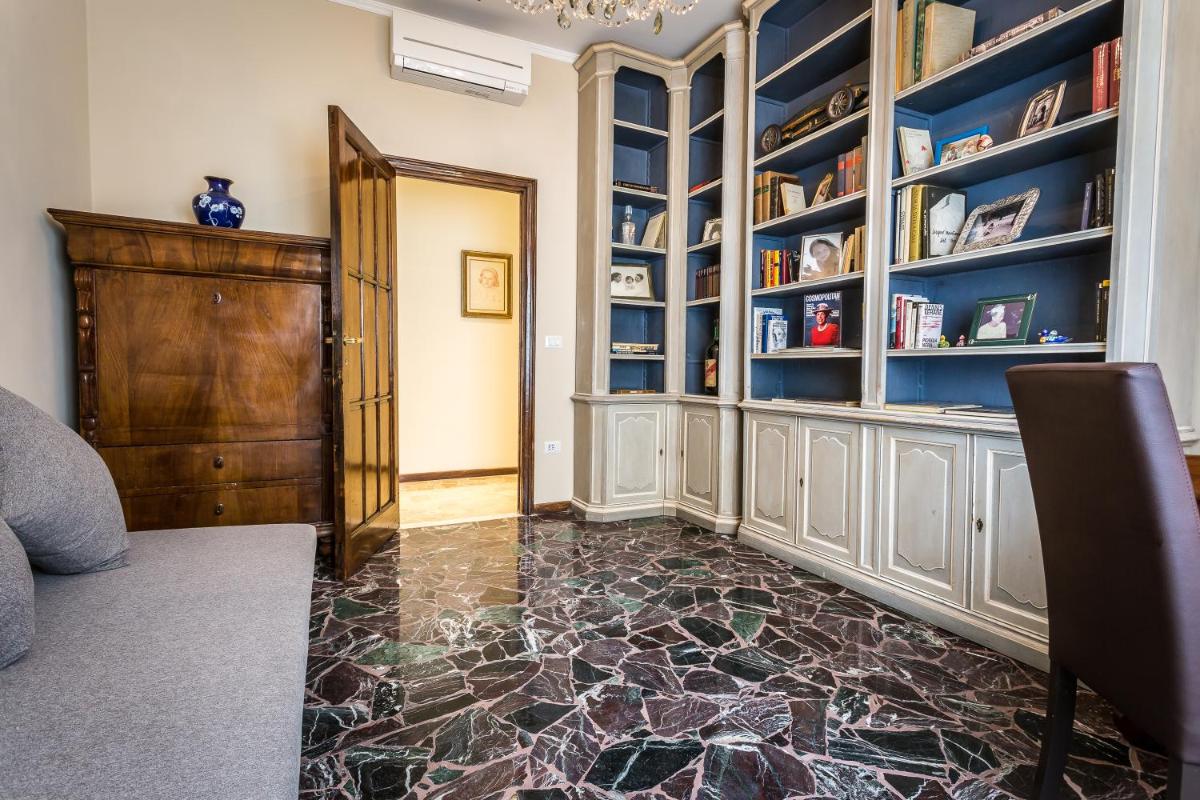 FerrHouse Charm in Florence Two lifts