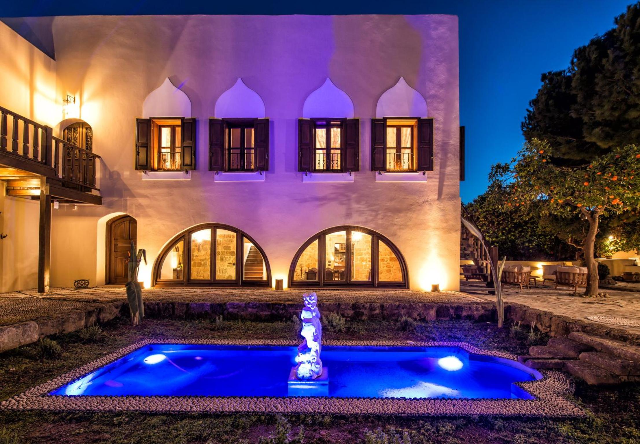 Lemuria Manor, Wine Dark Sea Villas view 2