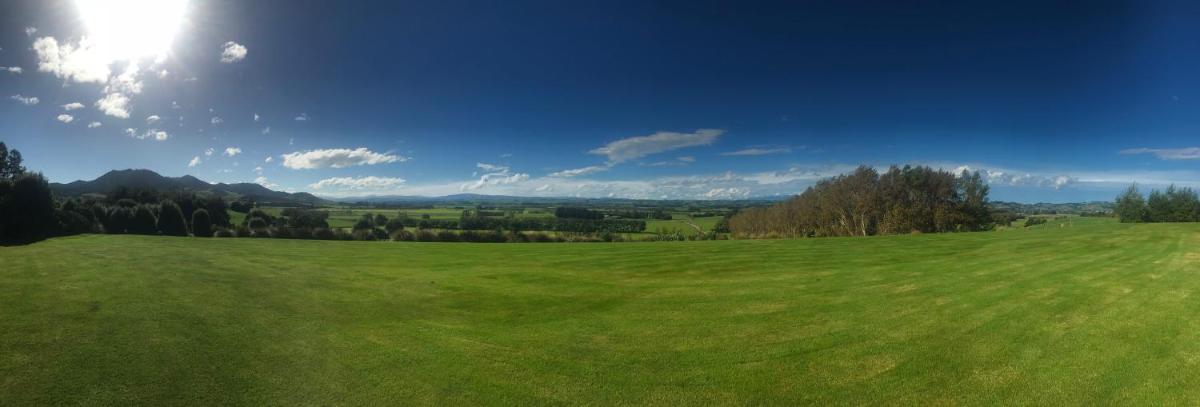 Hokonui Bed & Breakfast view 3