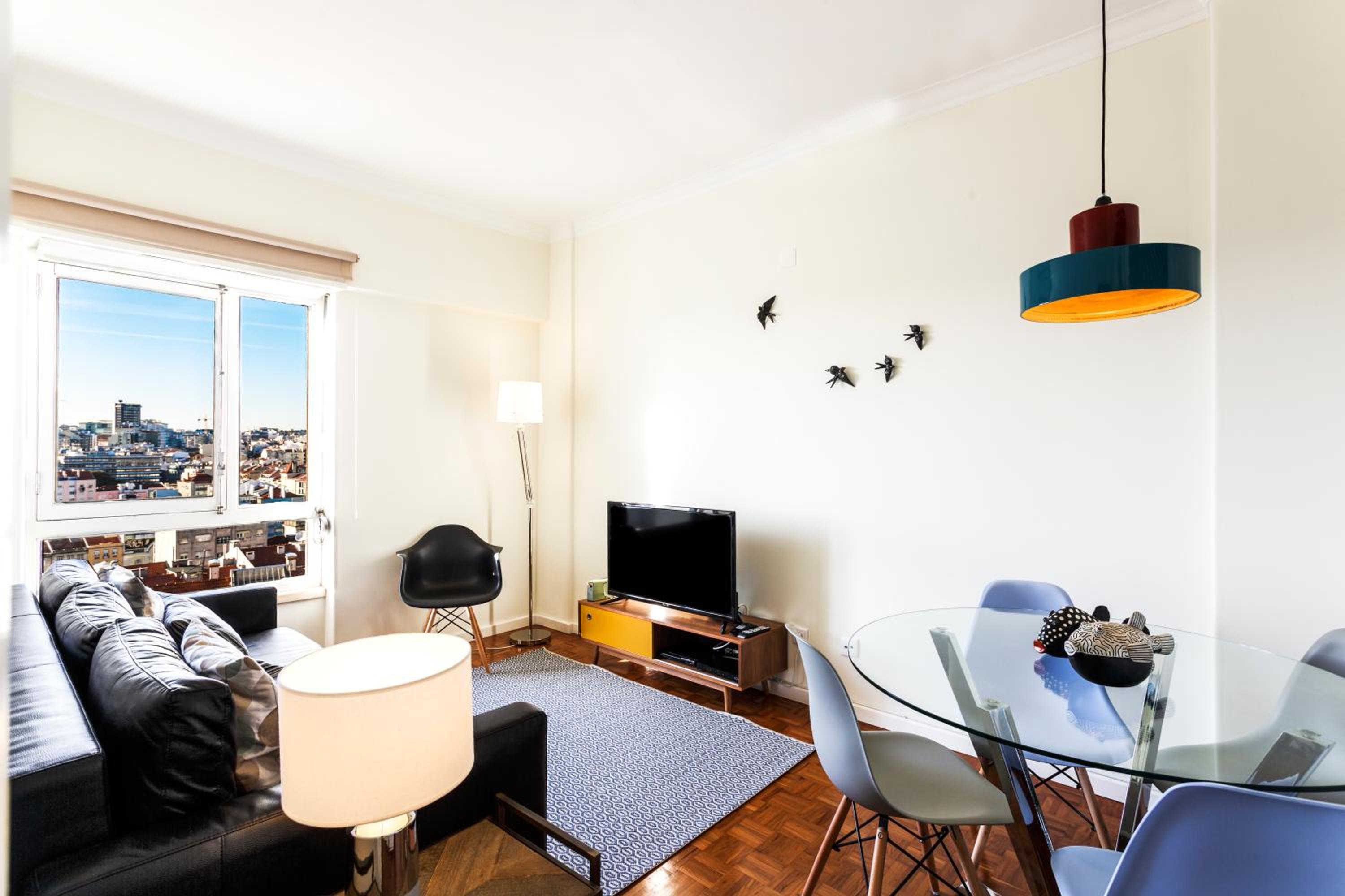 WHome | Anjos Stylish Apartment #6 view 2