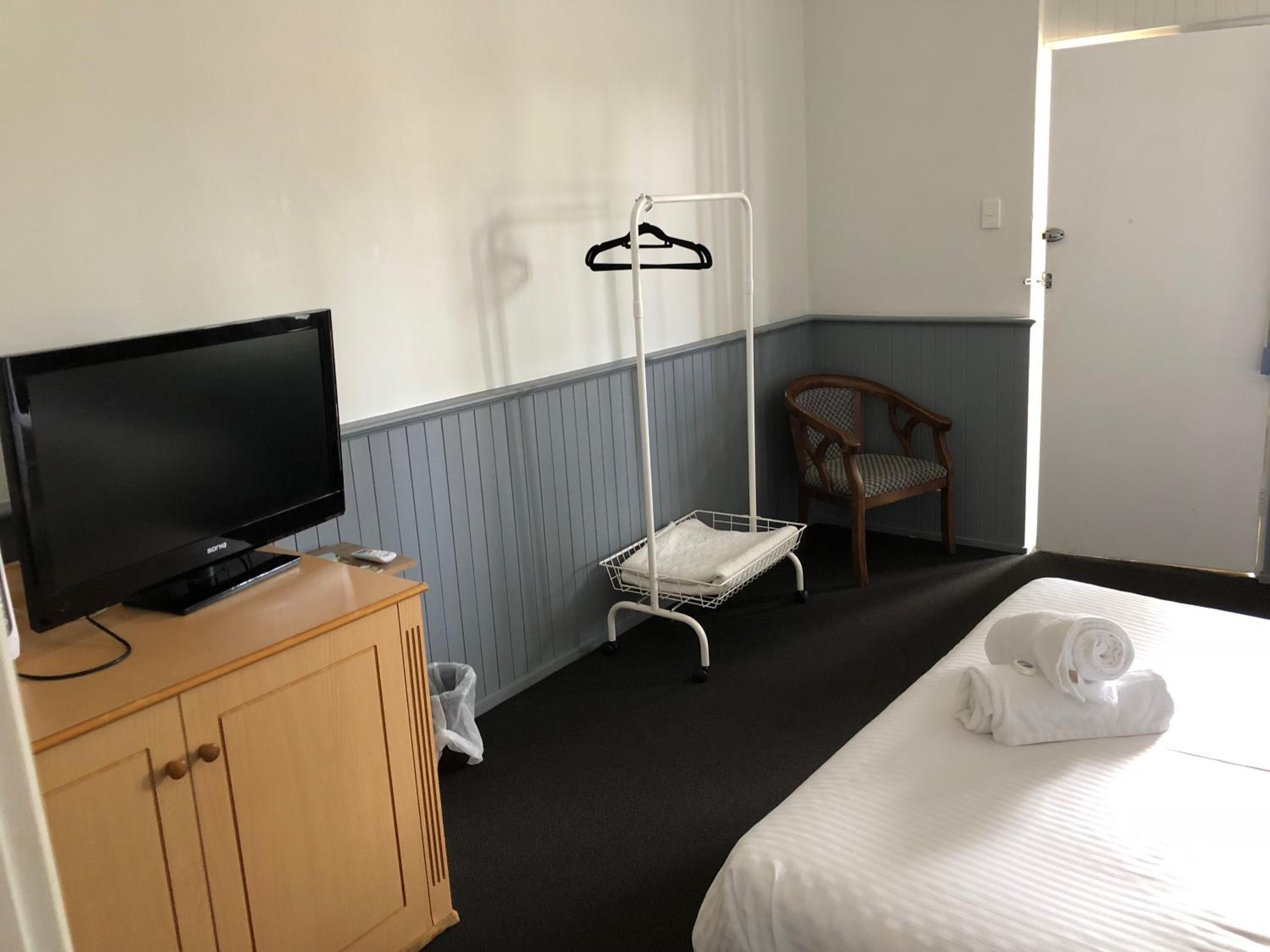 Squid's Ink Motel