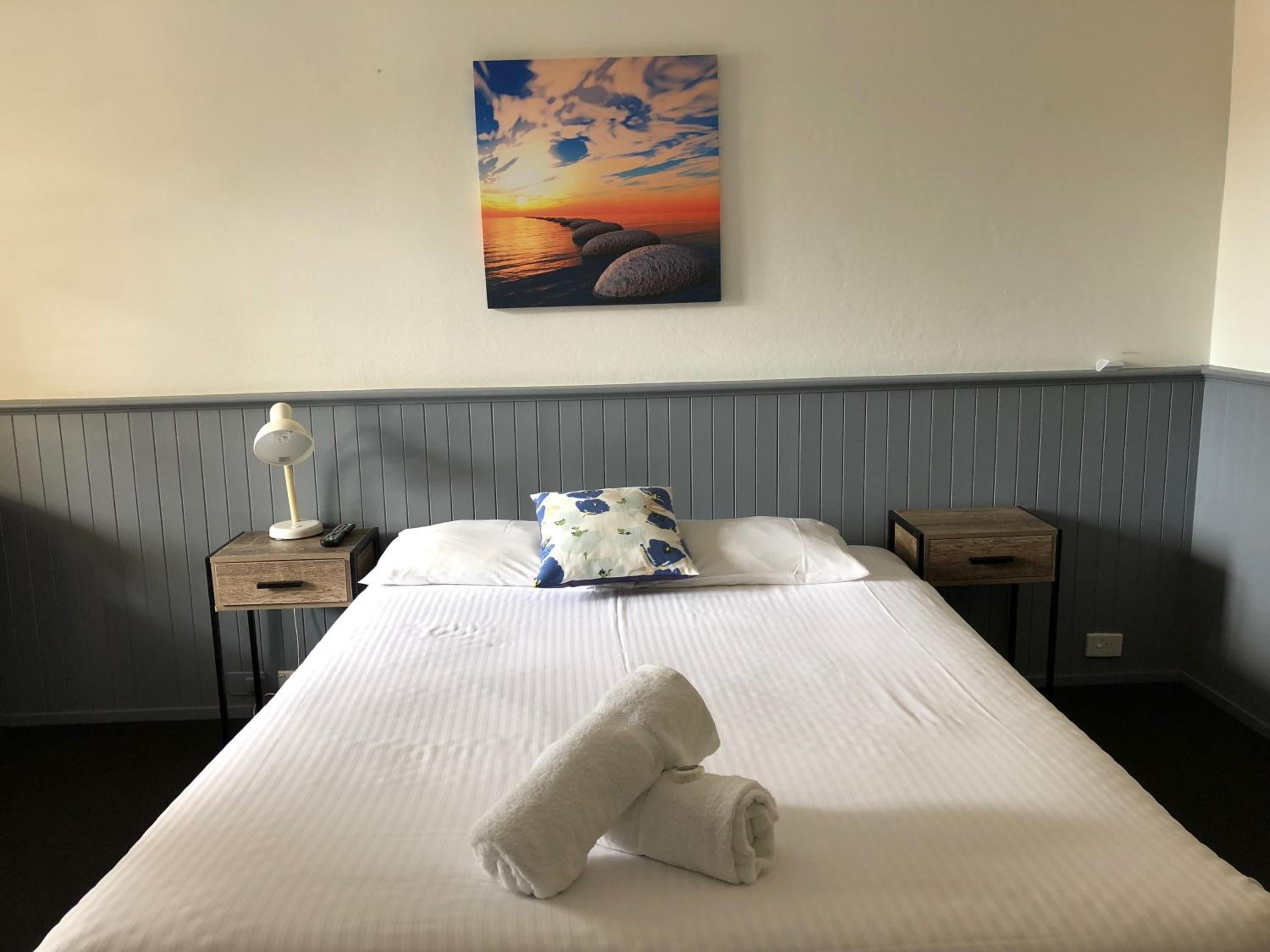 Squid's Ink Motel
