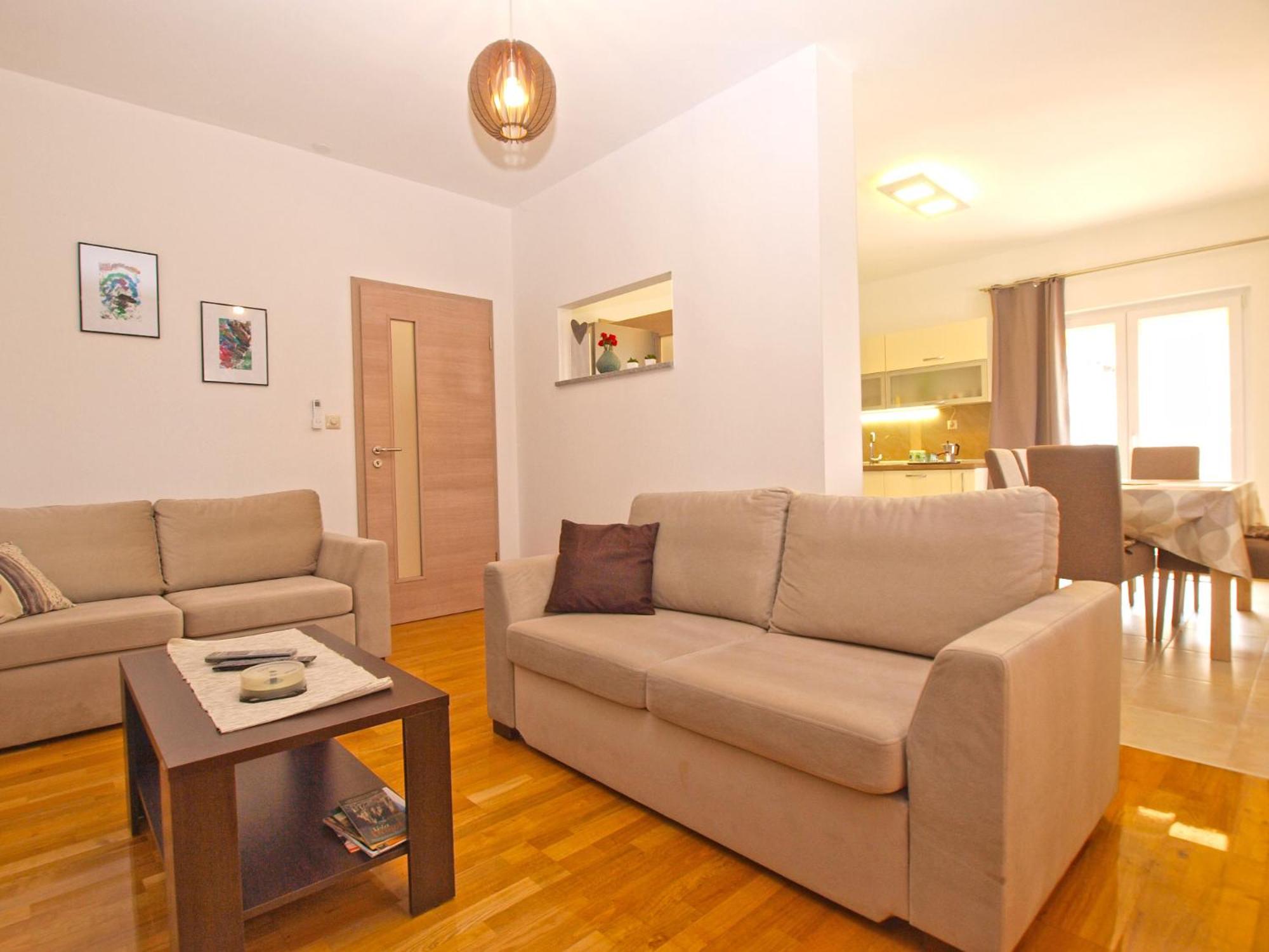 Apartments Stjepan 1573 view 3