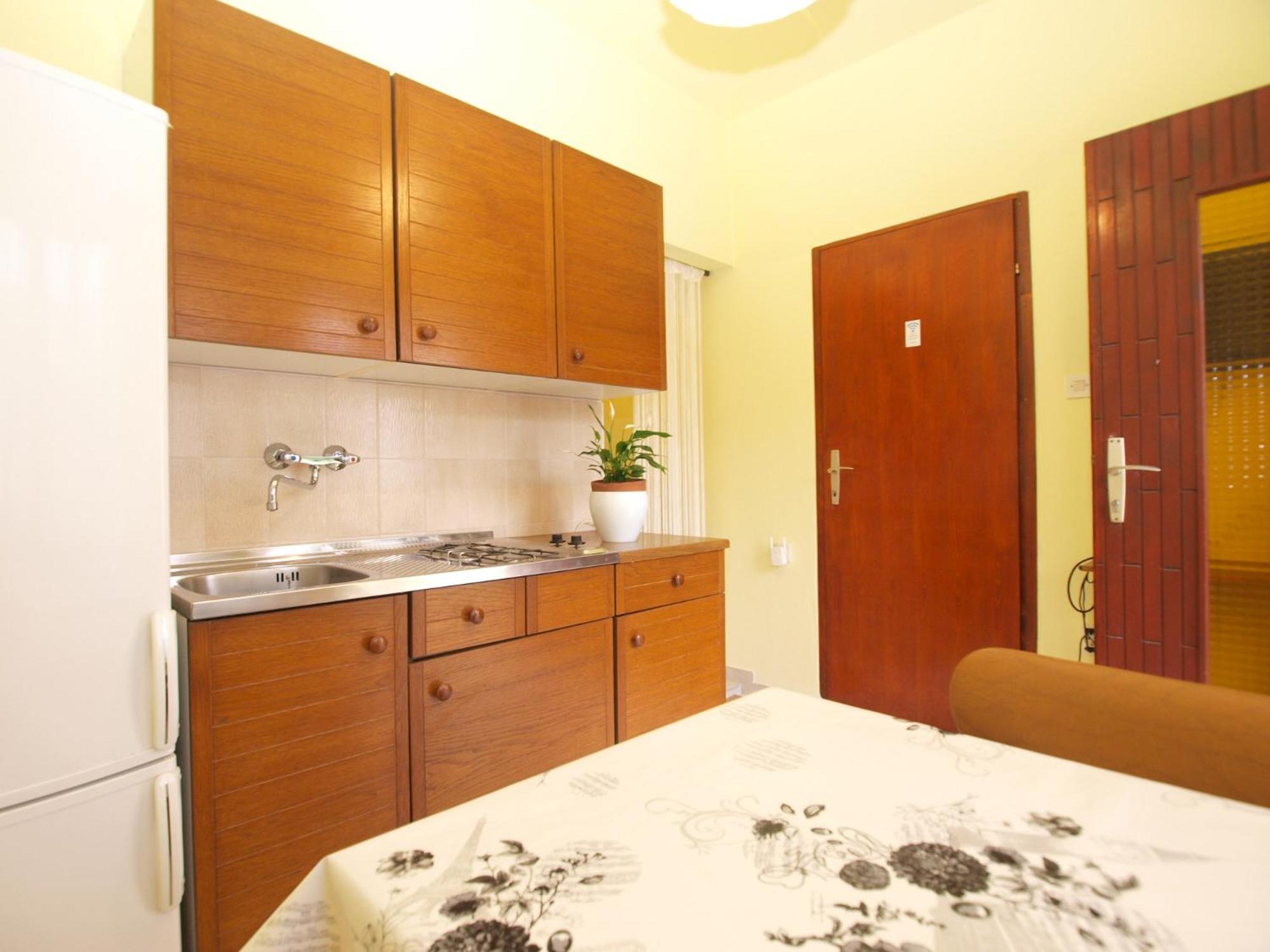 Apartments Luciano 1576 view 5