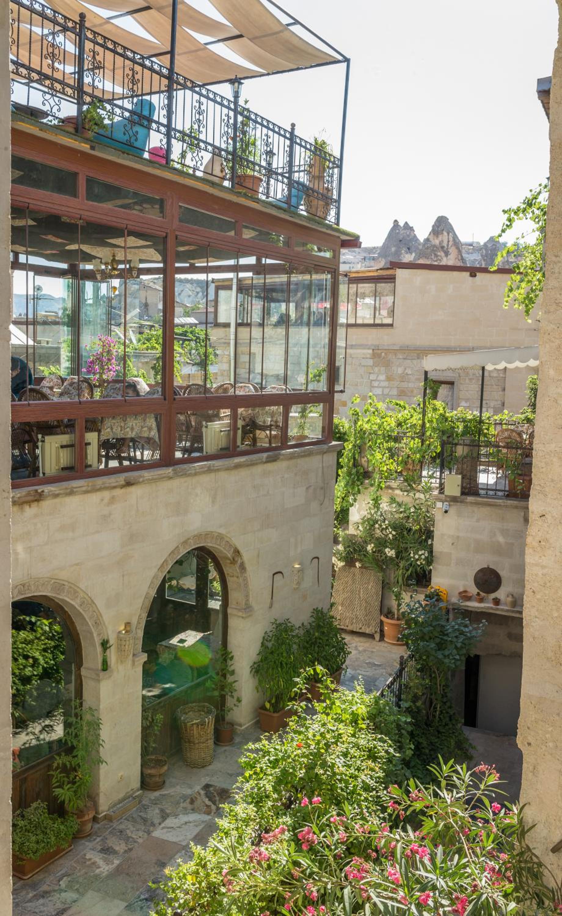 Hidden Cave Hotel - Image 100
