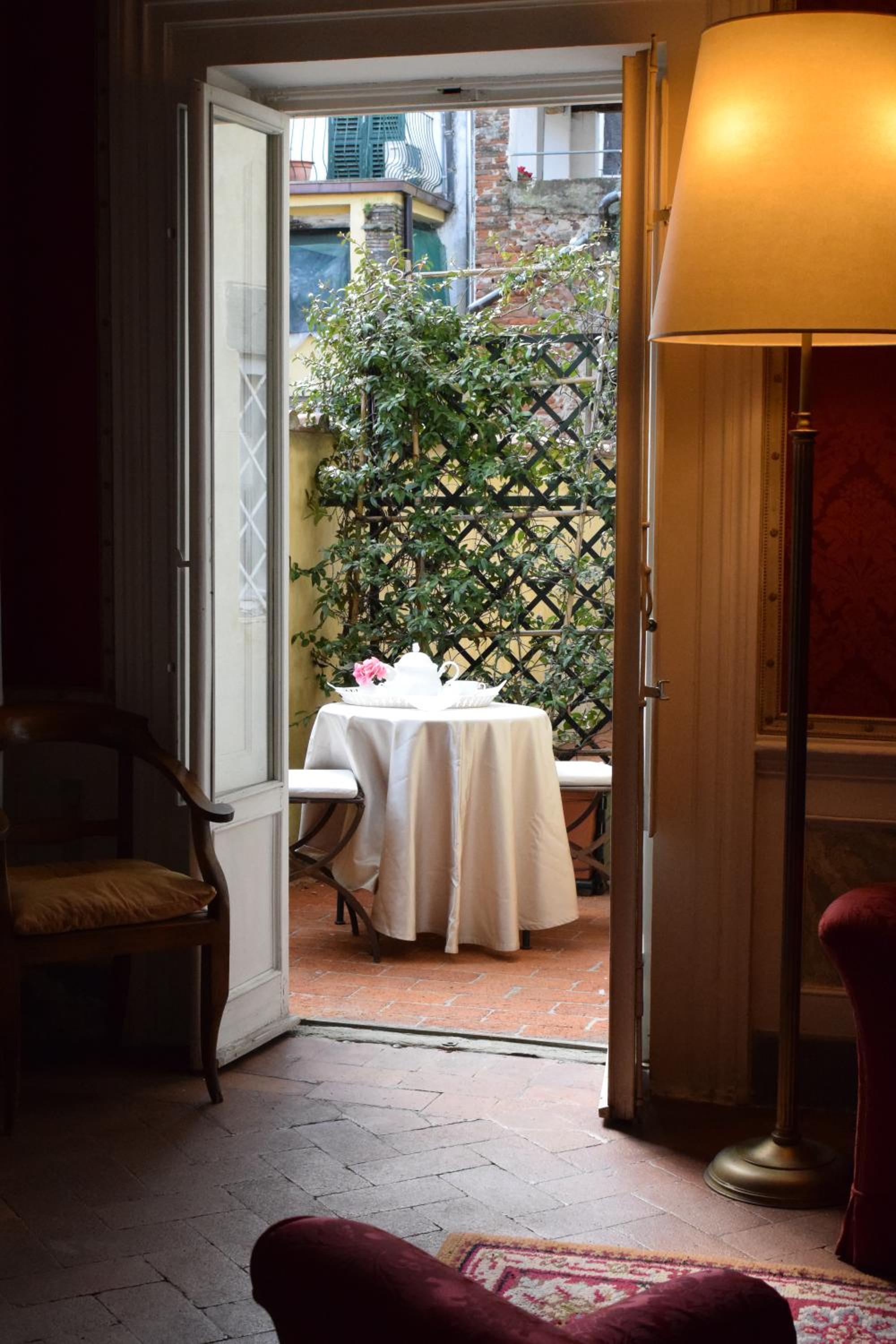 Palazzo Tucci Residenza d'epoca view 3