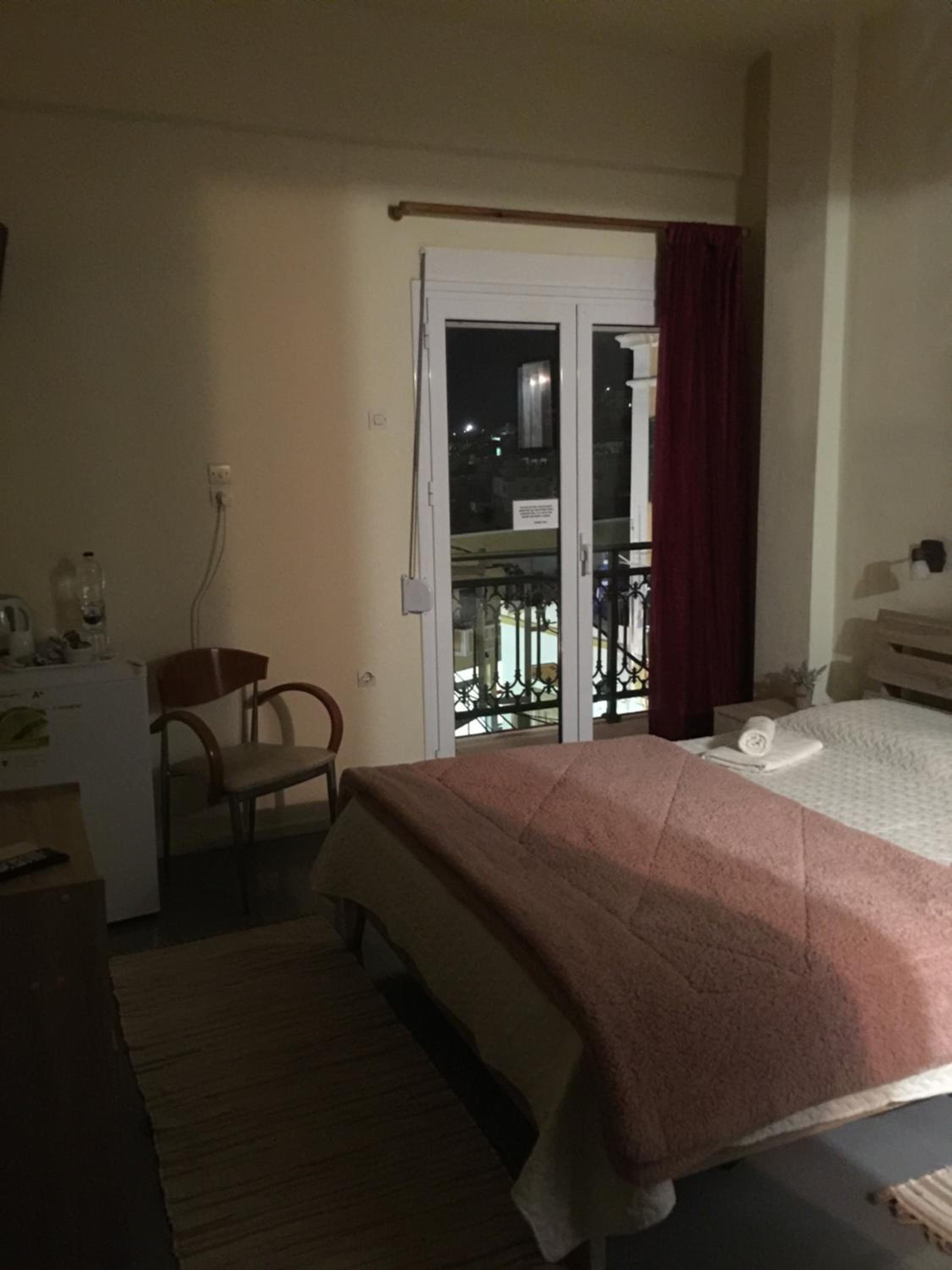 Platanos Rooms