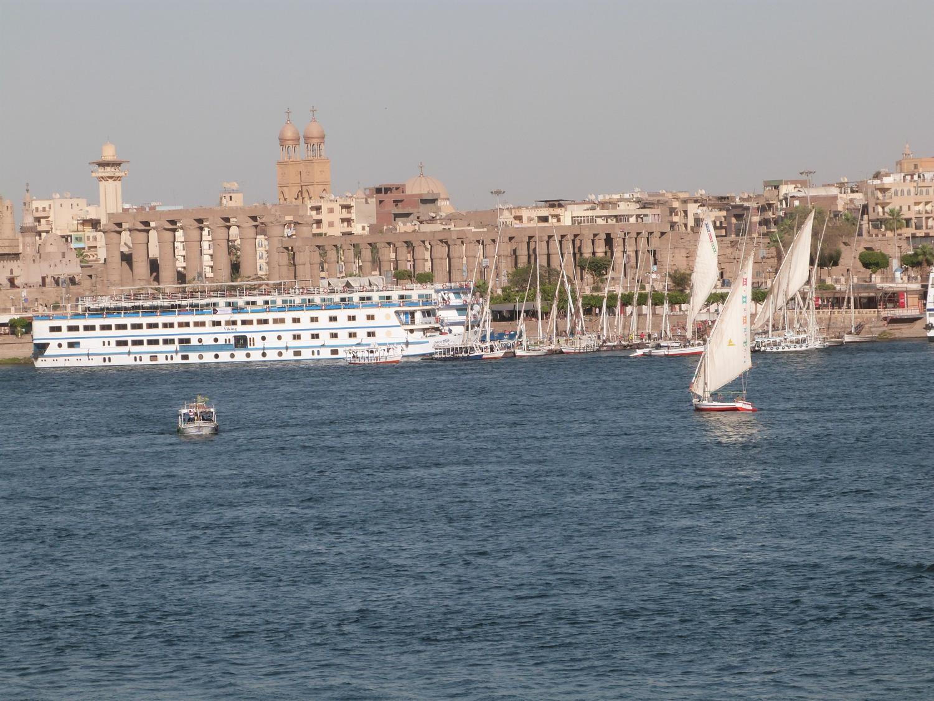Luxor Plaza House