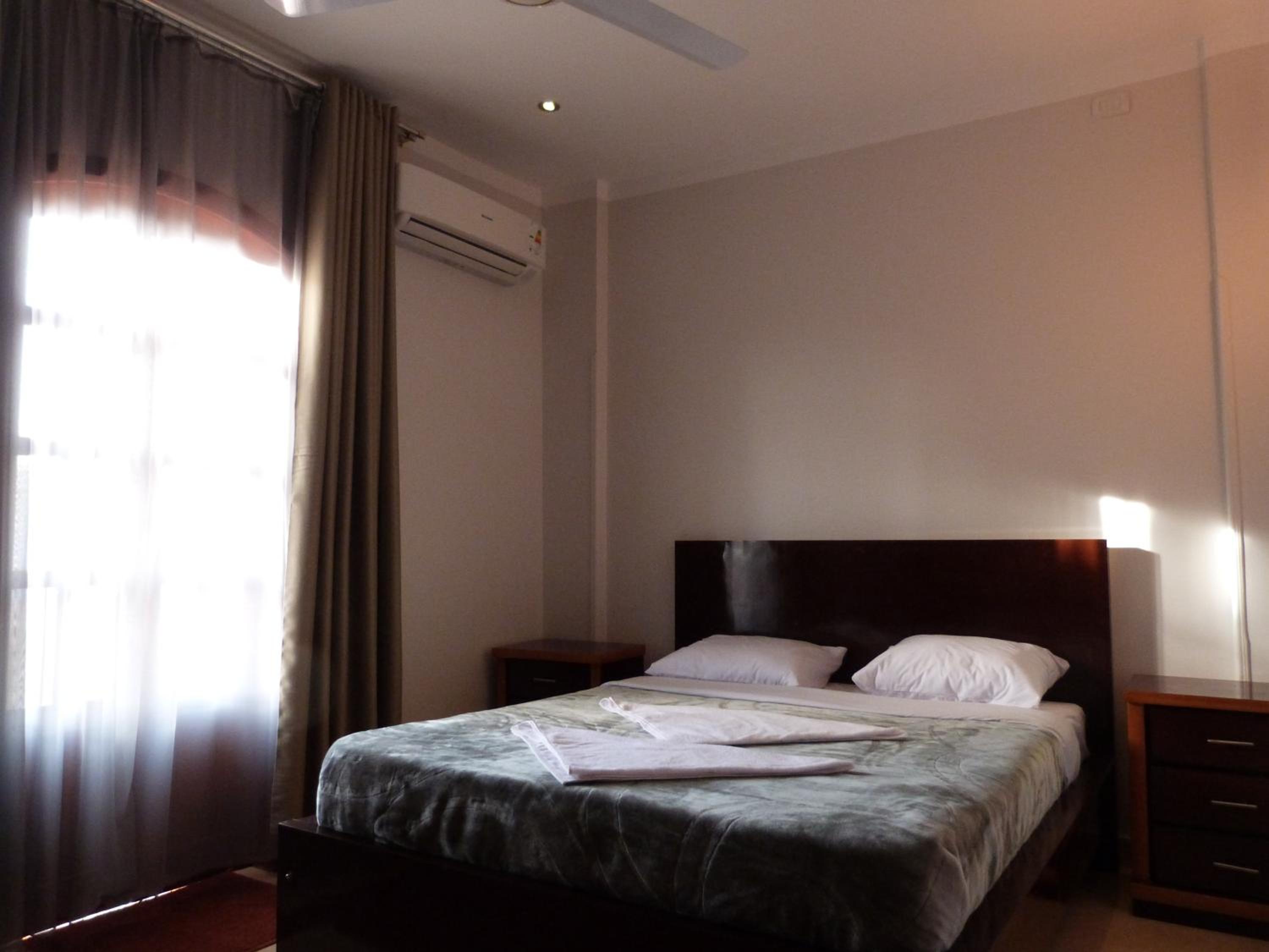 Luxor Plaza House
