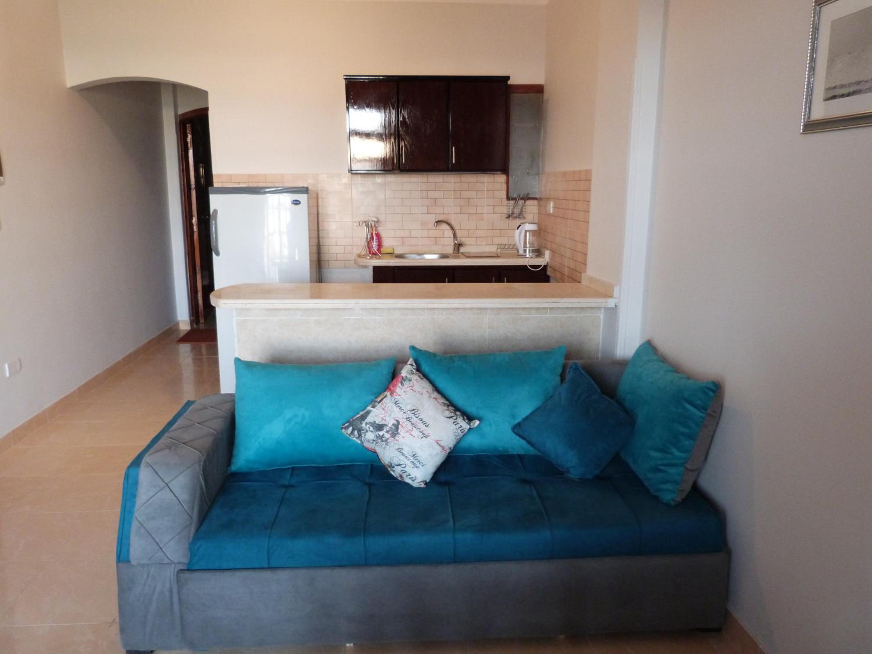 Luxor Plaza House