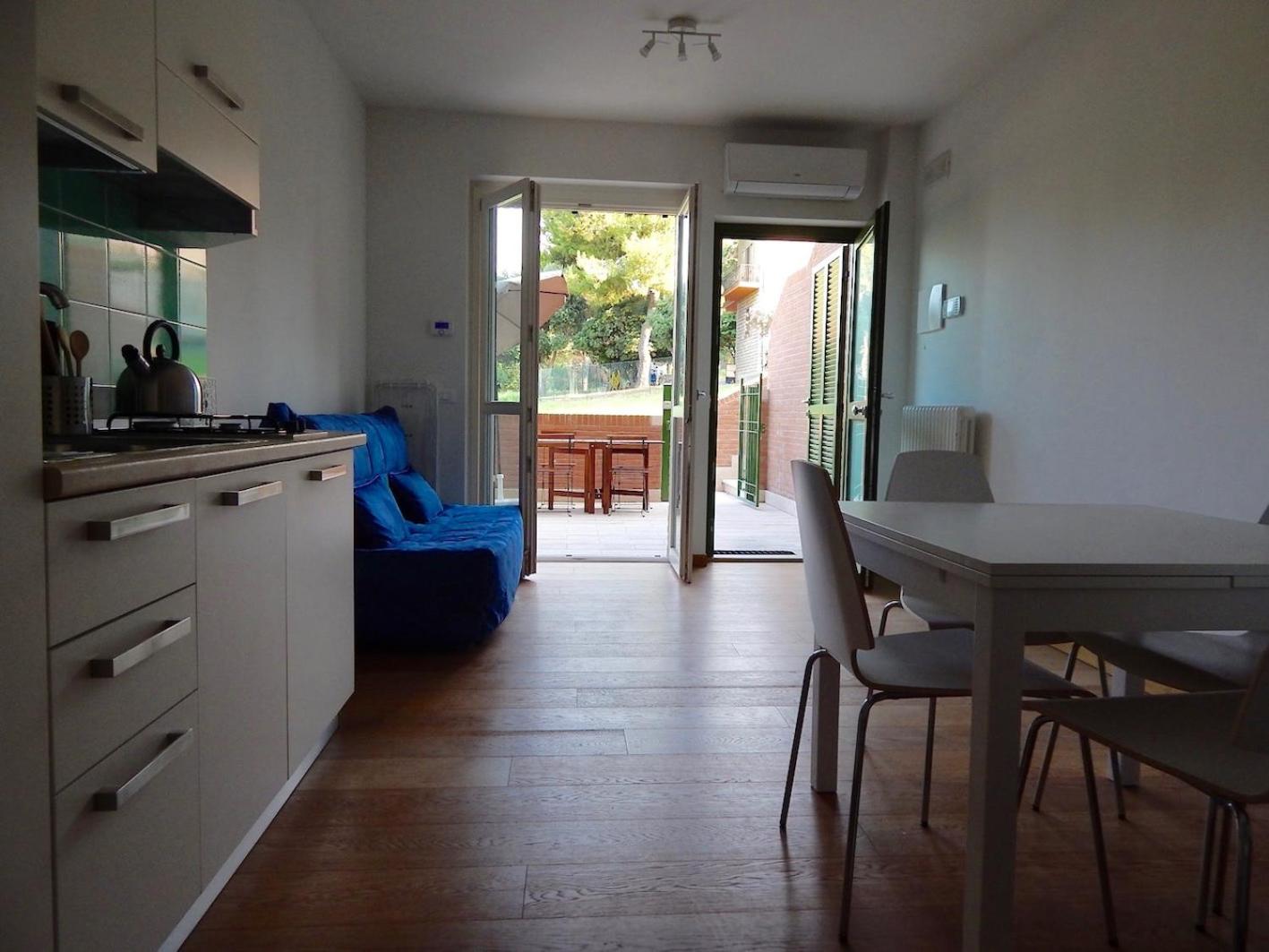 S127 - Sirolo, nuovissimo monolocale con terrazzo view 2
