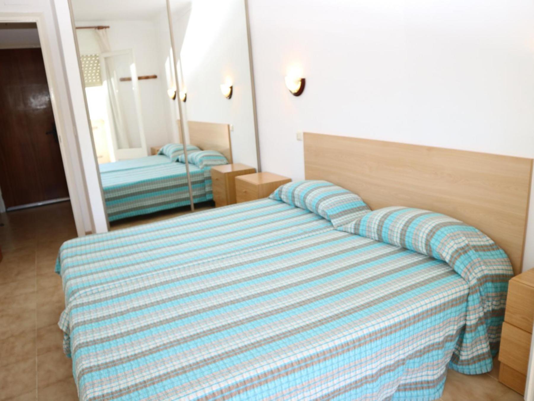 DELTA 5º2ª en Roses — hotel room