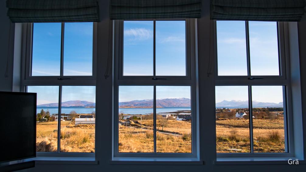 Dark Skye Cottage view 3