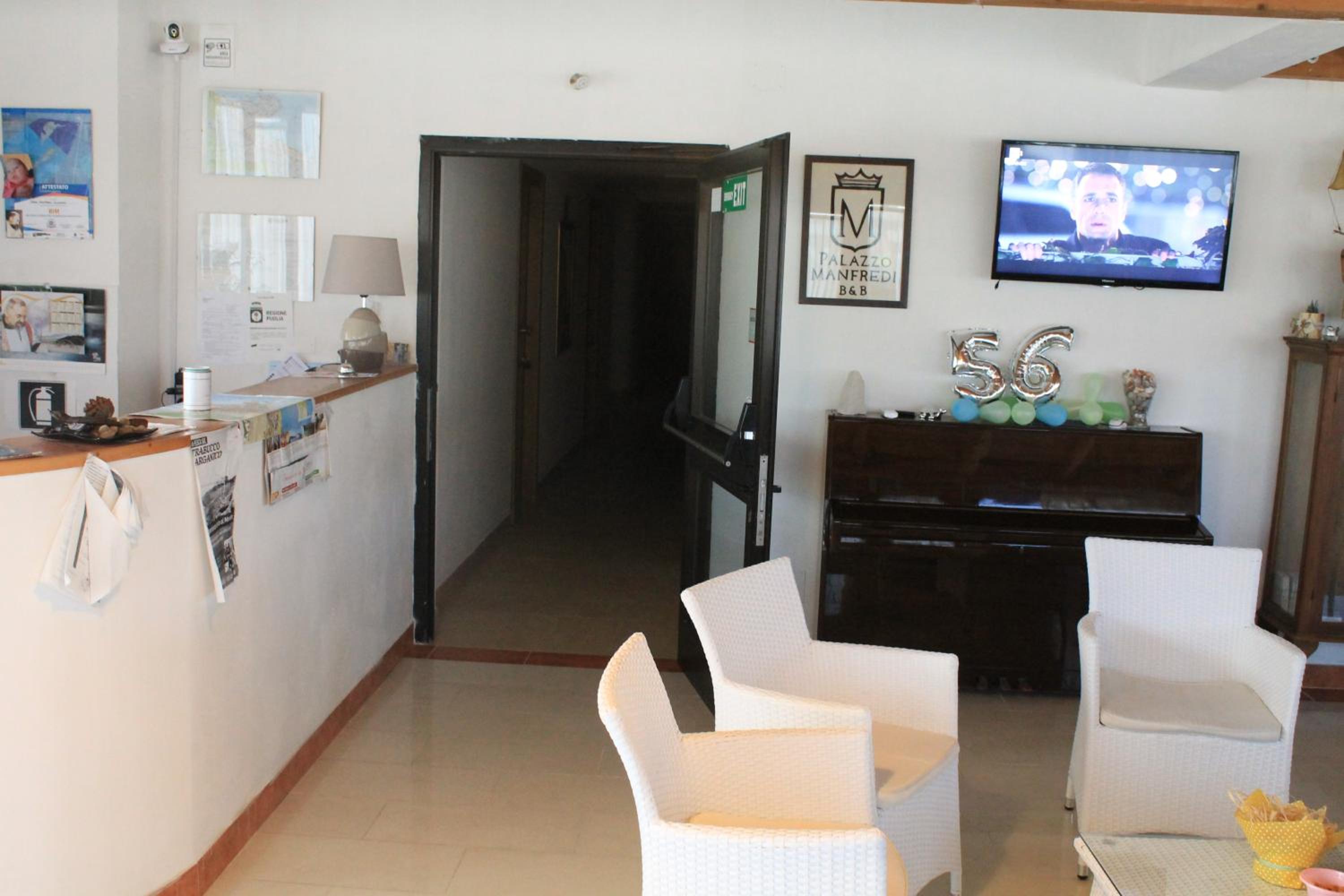 B&B Palazzo Manfredi Vieste, Fronte mare con Parcheggio
