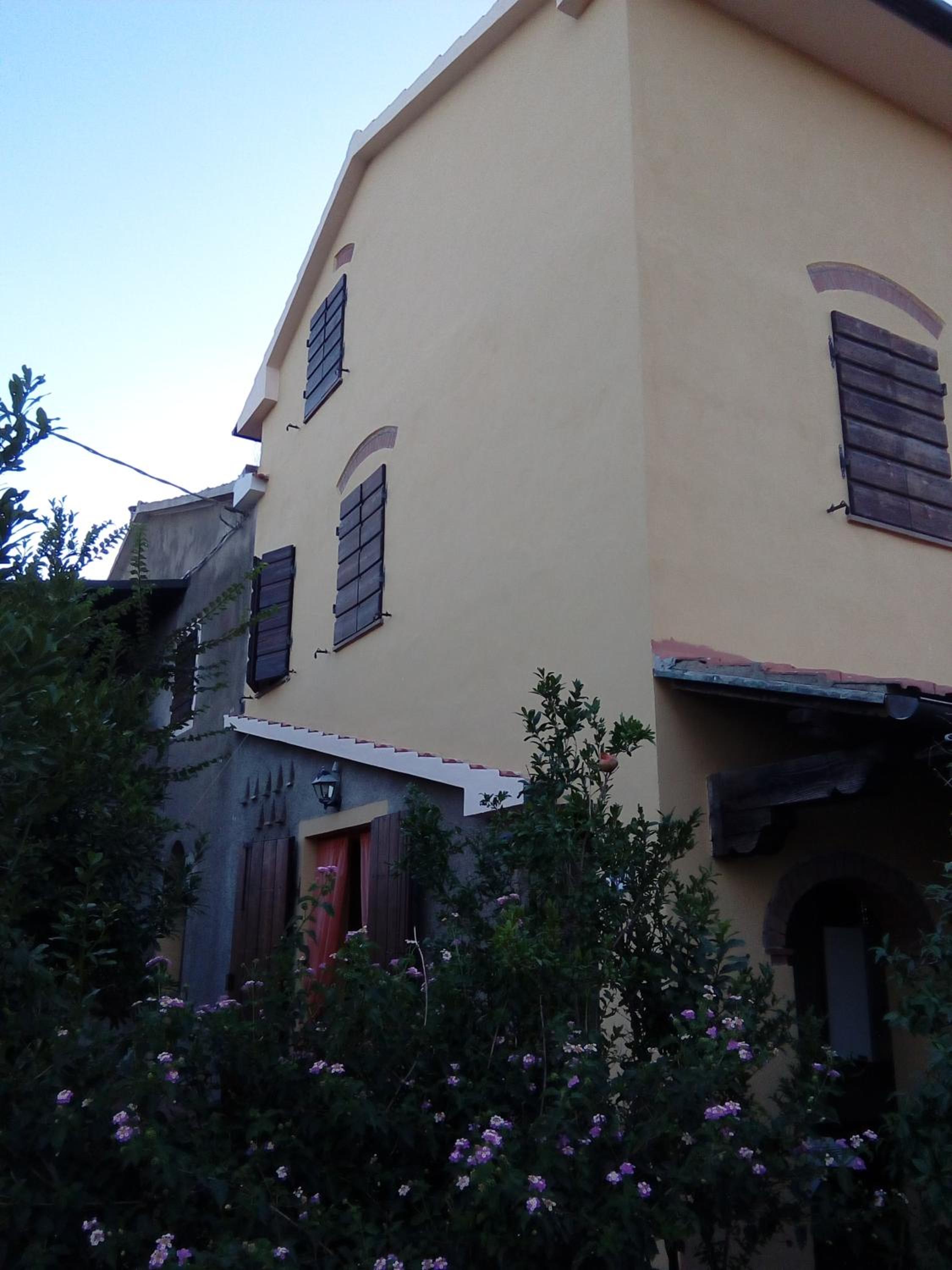 Carlo's Country House view 3