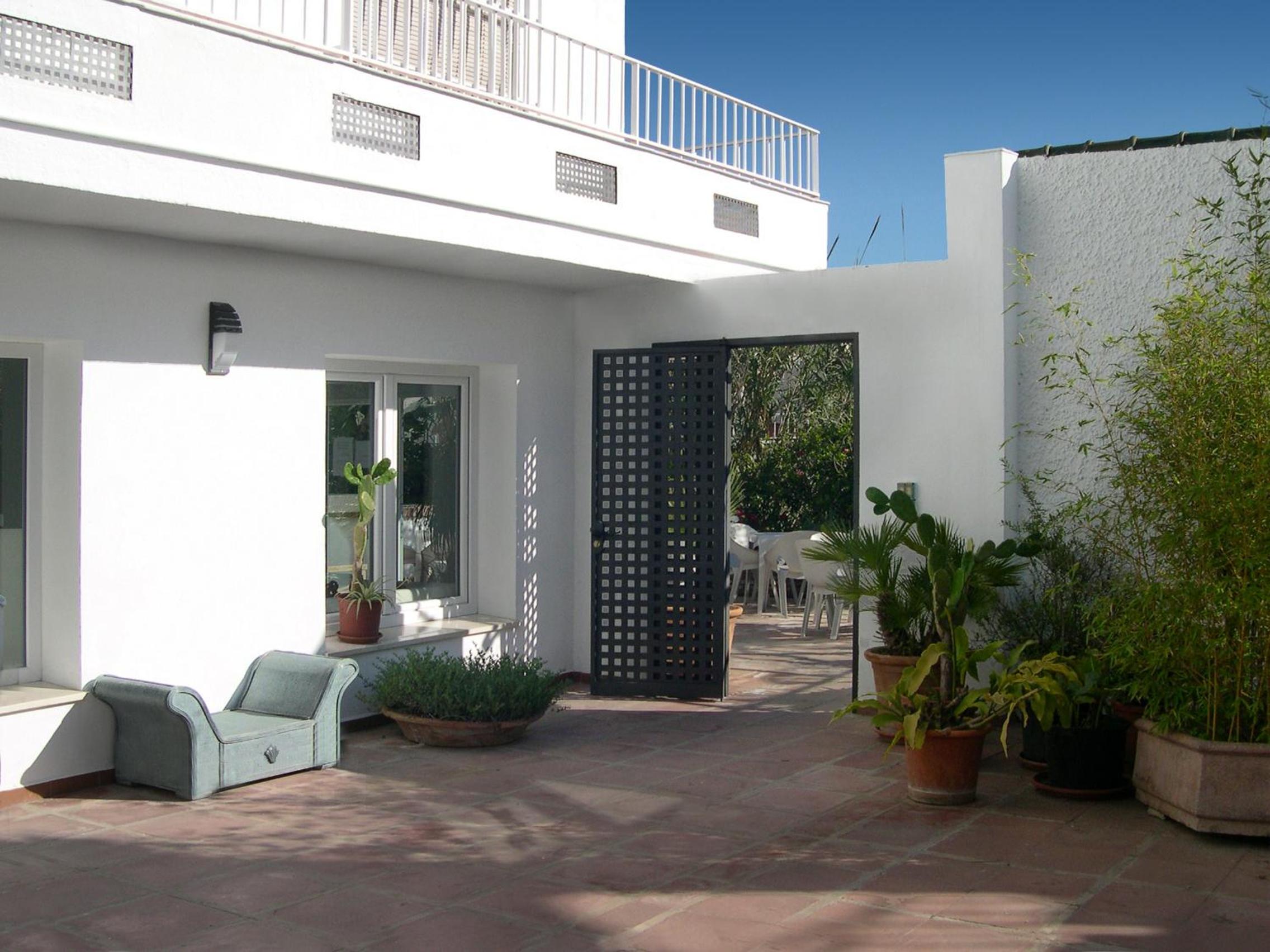 Apartamentos Turísticos La Mundial