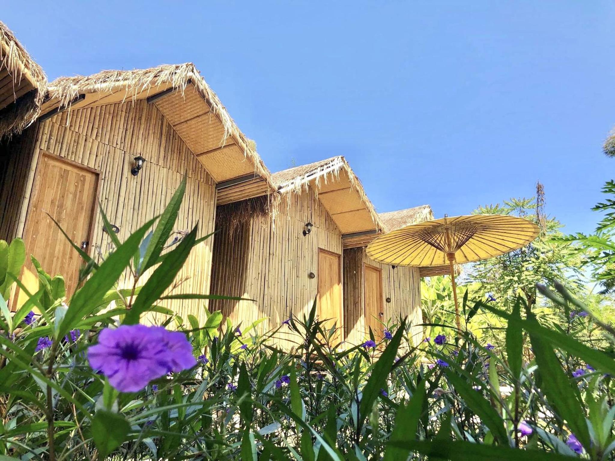 Hotel Lanna House Lanna Hut Chiangmai - Image 1