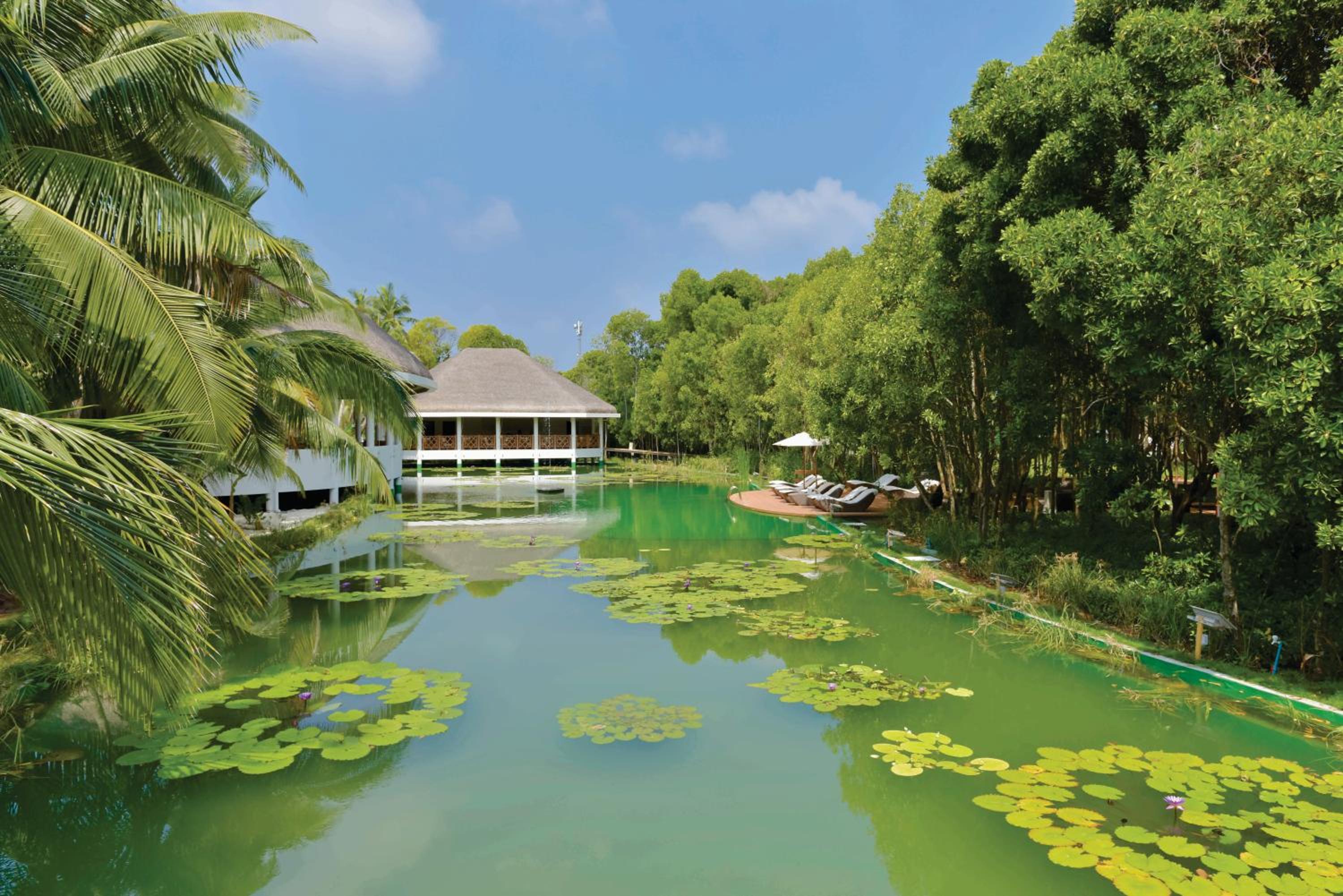 Dreamland Maldives Resort
