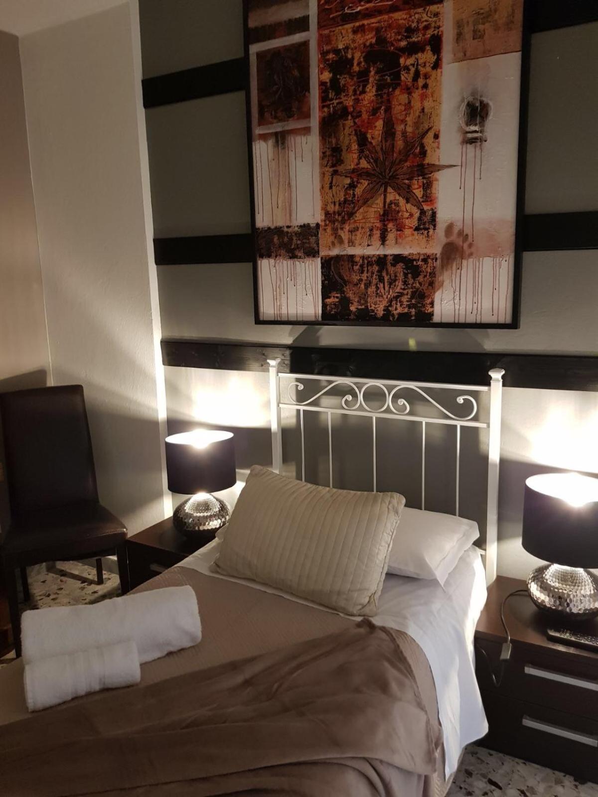 3Jolie en Verona — hotel room