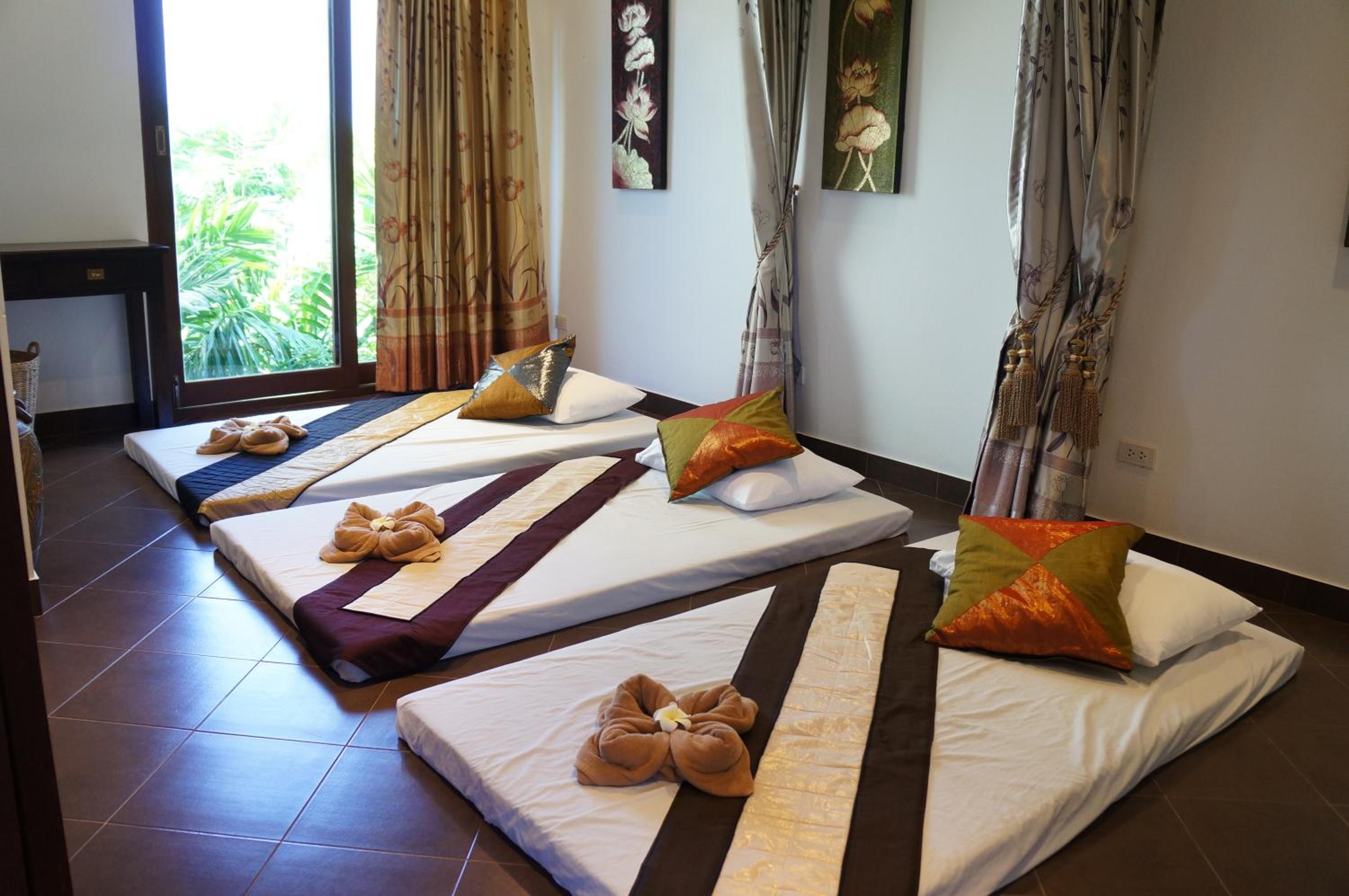 The Orchid Beach Resort @ VIP Chain Resort