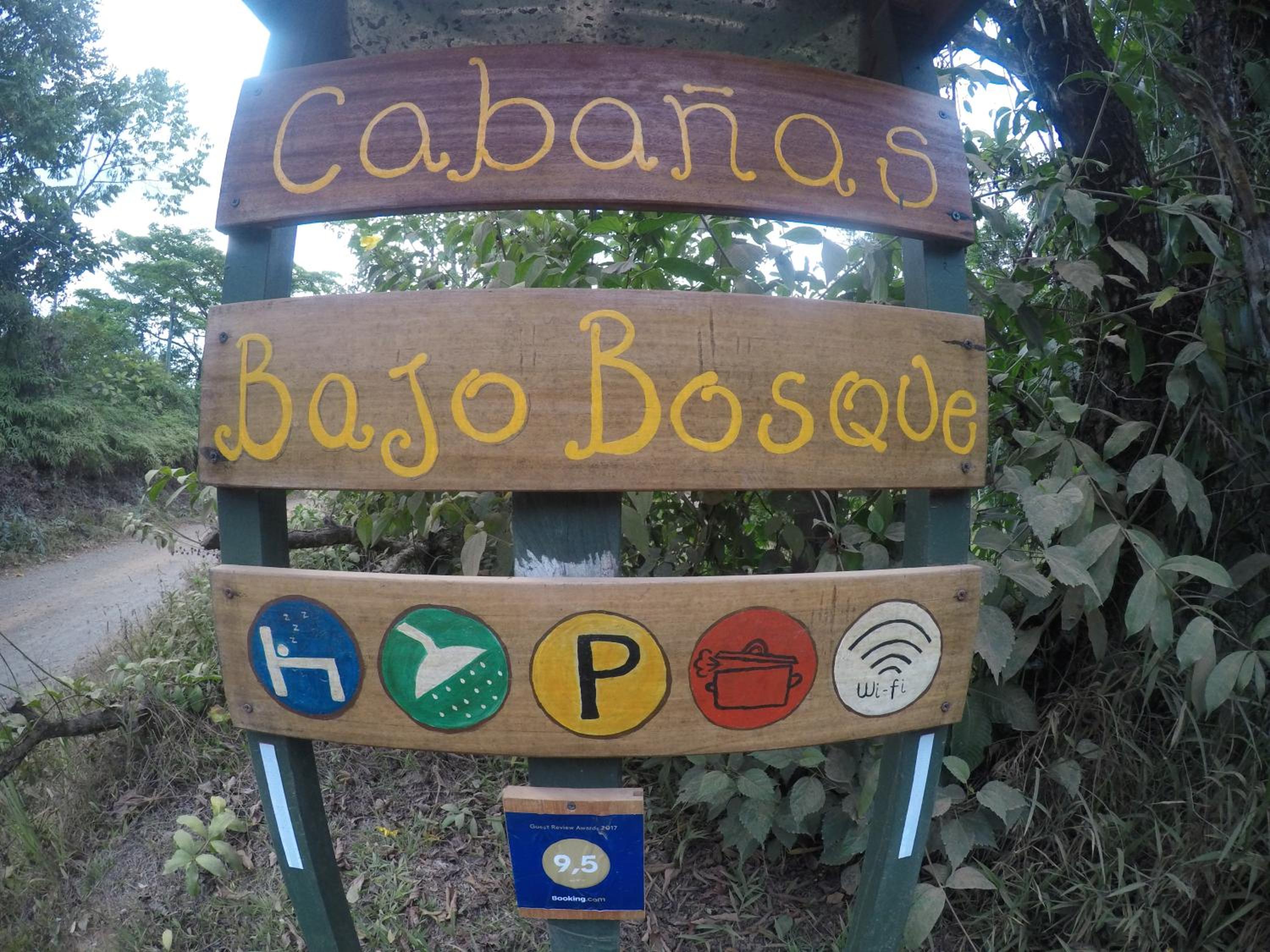 Cabañas Bajo Bosque Drake