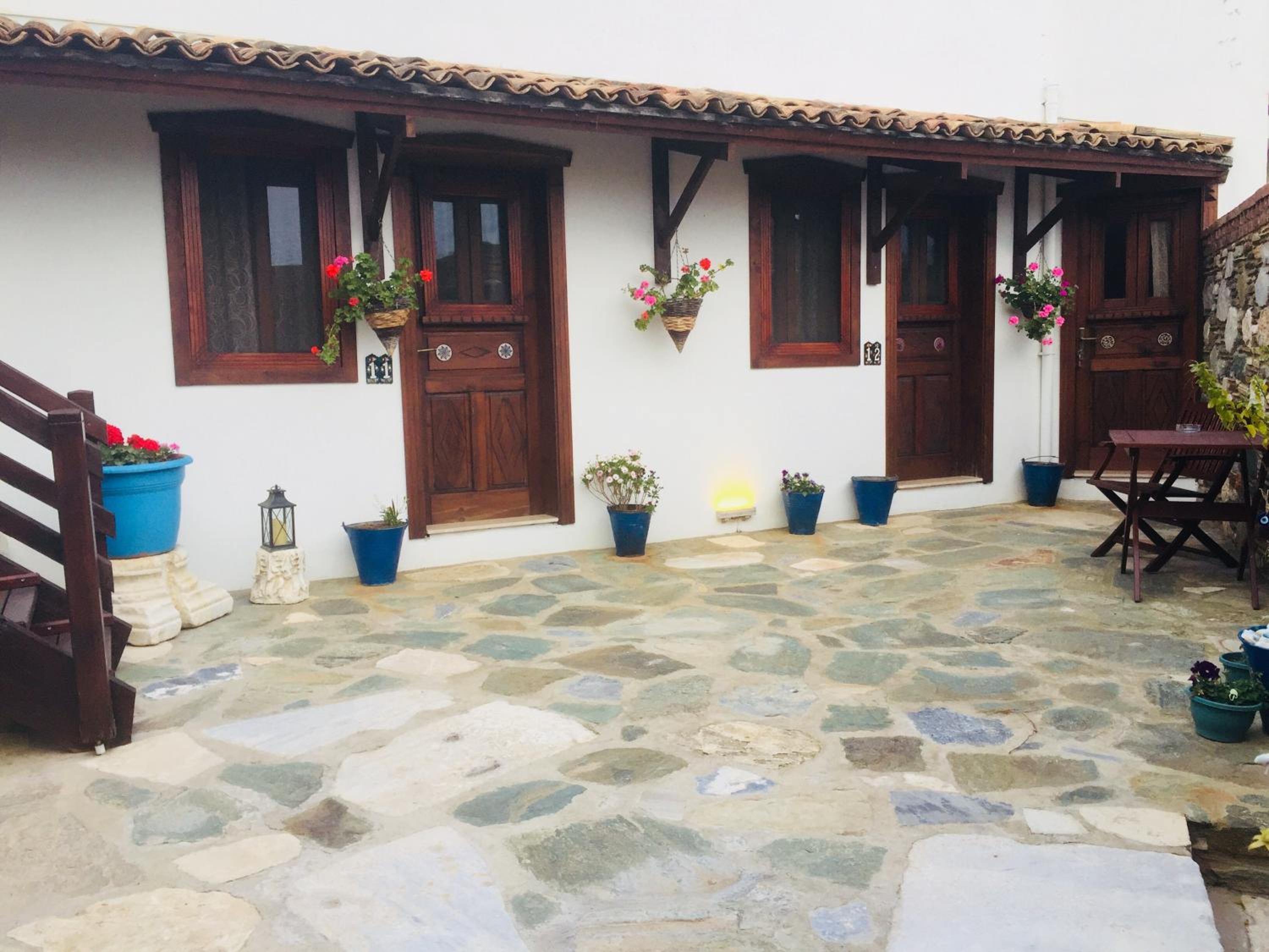Amazon Petite Palace