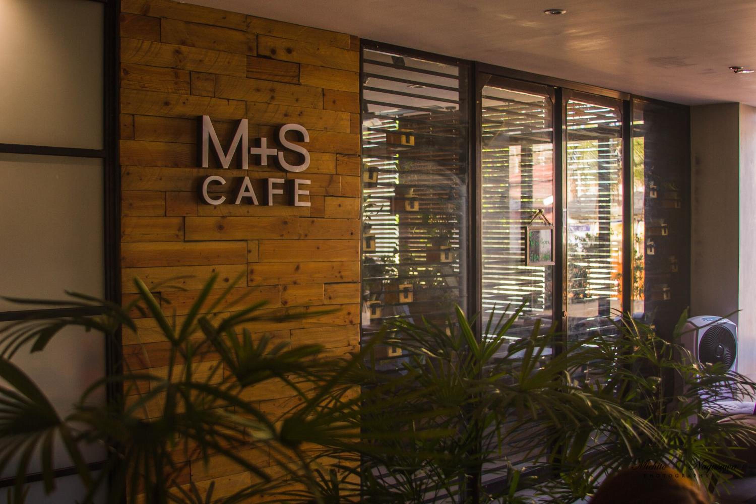 Mabolo Garden Flat A7 Near Ayala Mall view 3