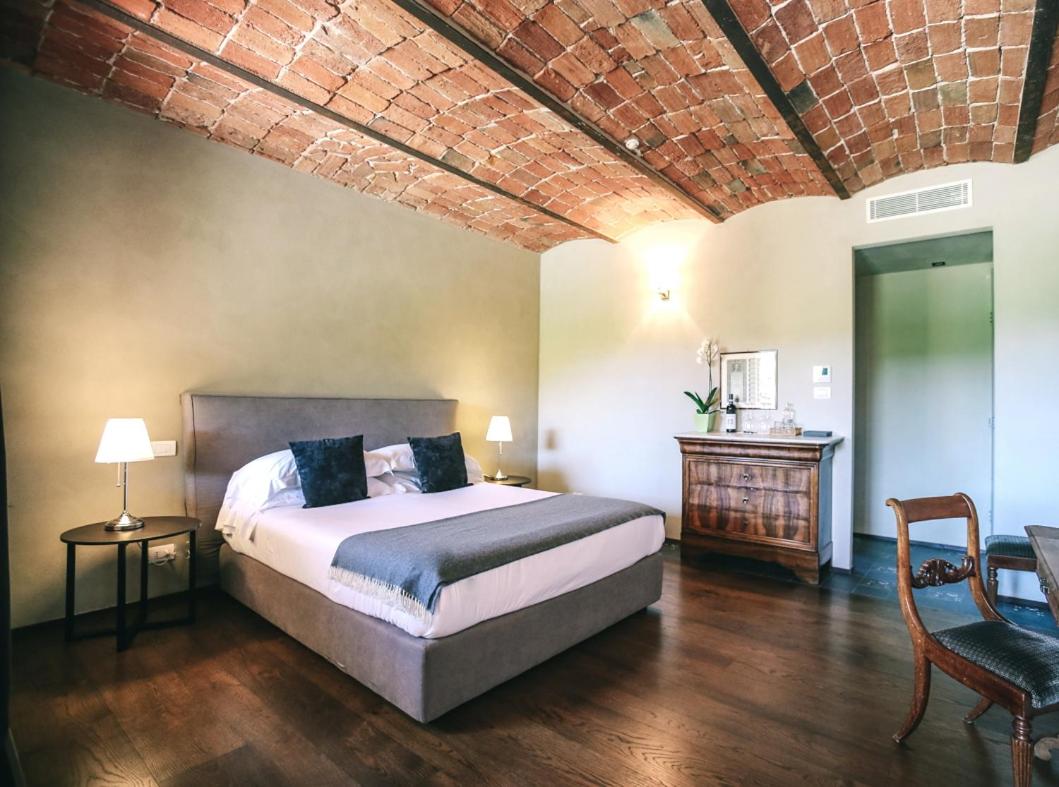 MiaClara Relais
