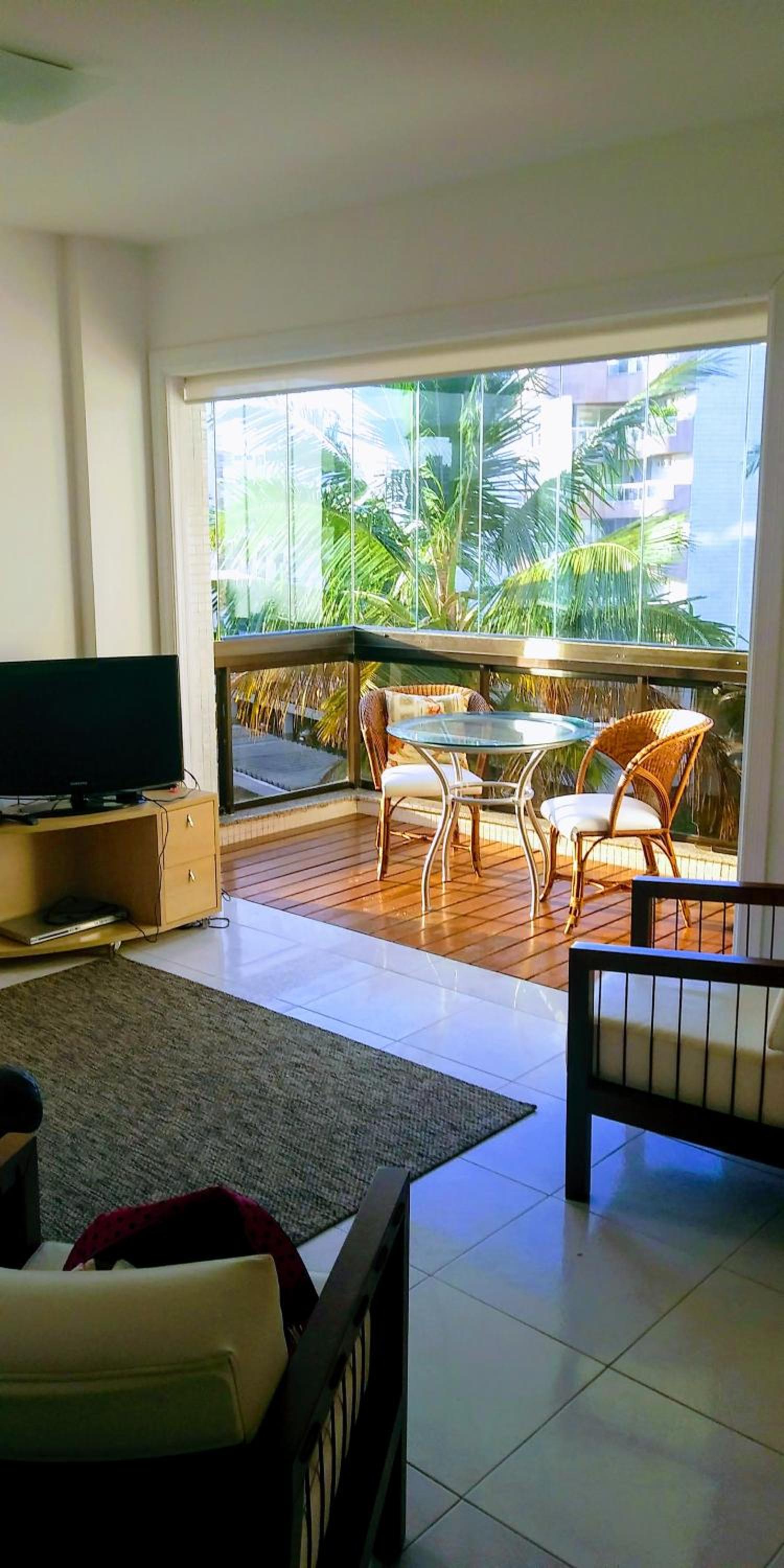 Ap Riviera uma quadra da praia