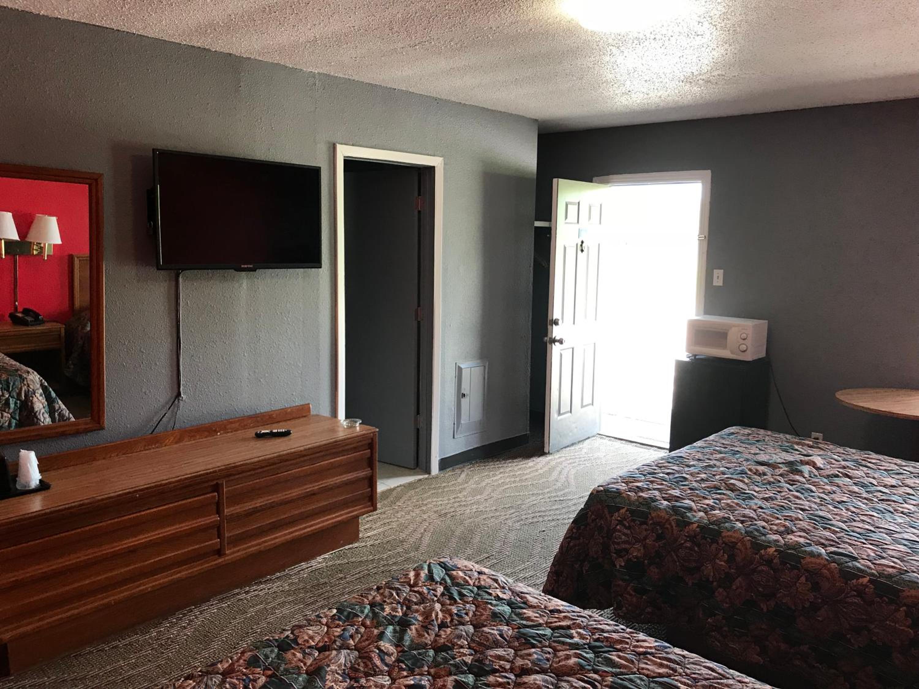 Budget Inn view 5